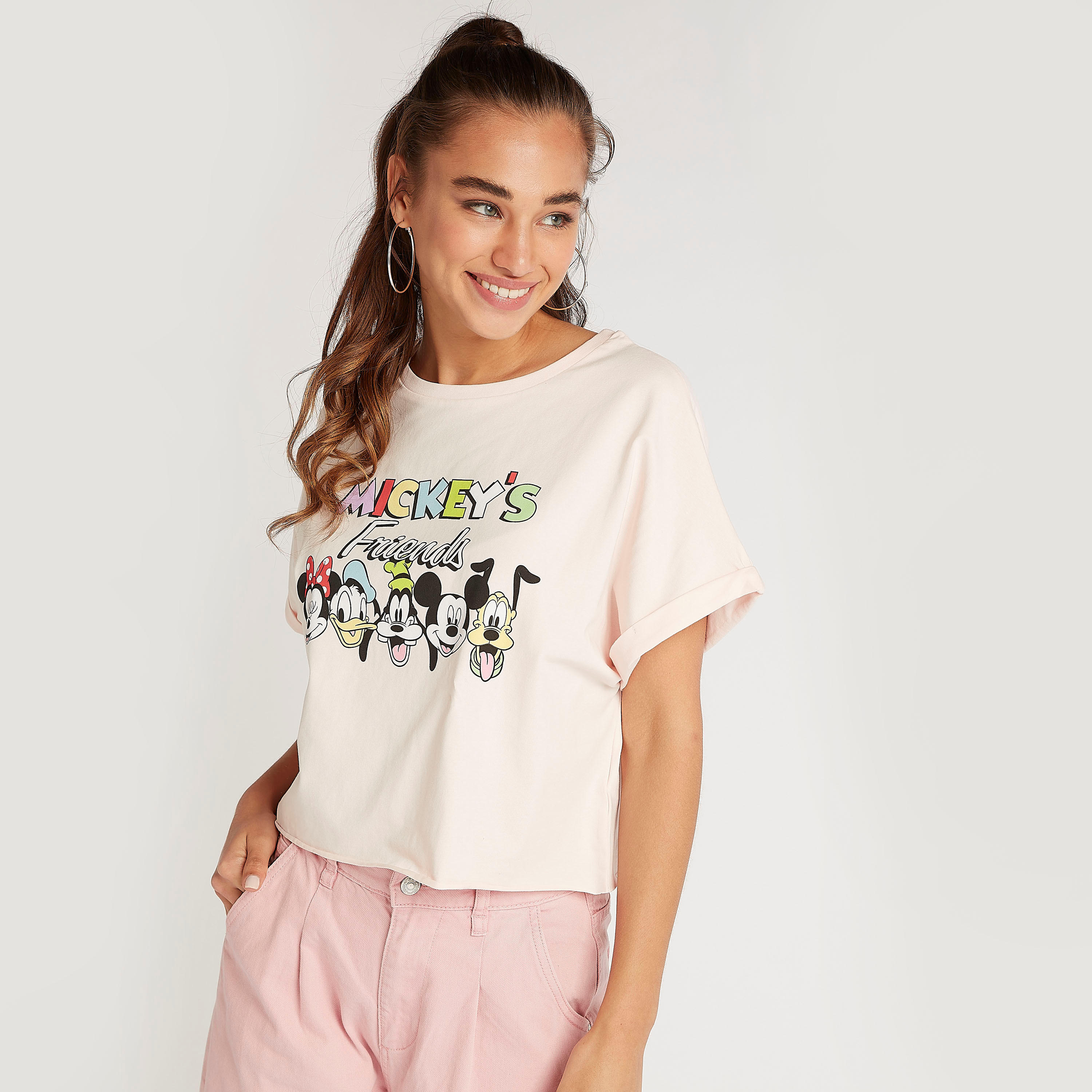 تيشيرت بياقة ضيّقة وأكمام قصيرة وطبعات-women-clothing-tshirts-image-7