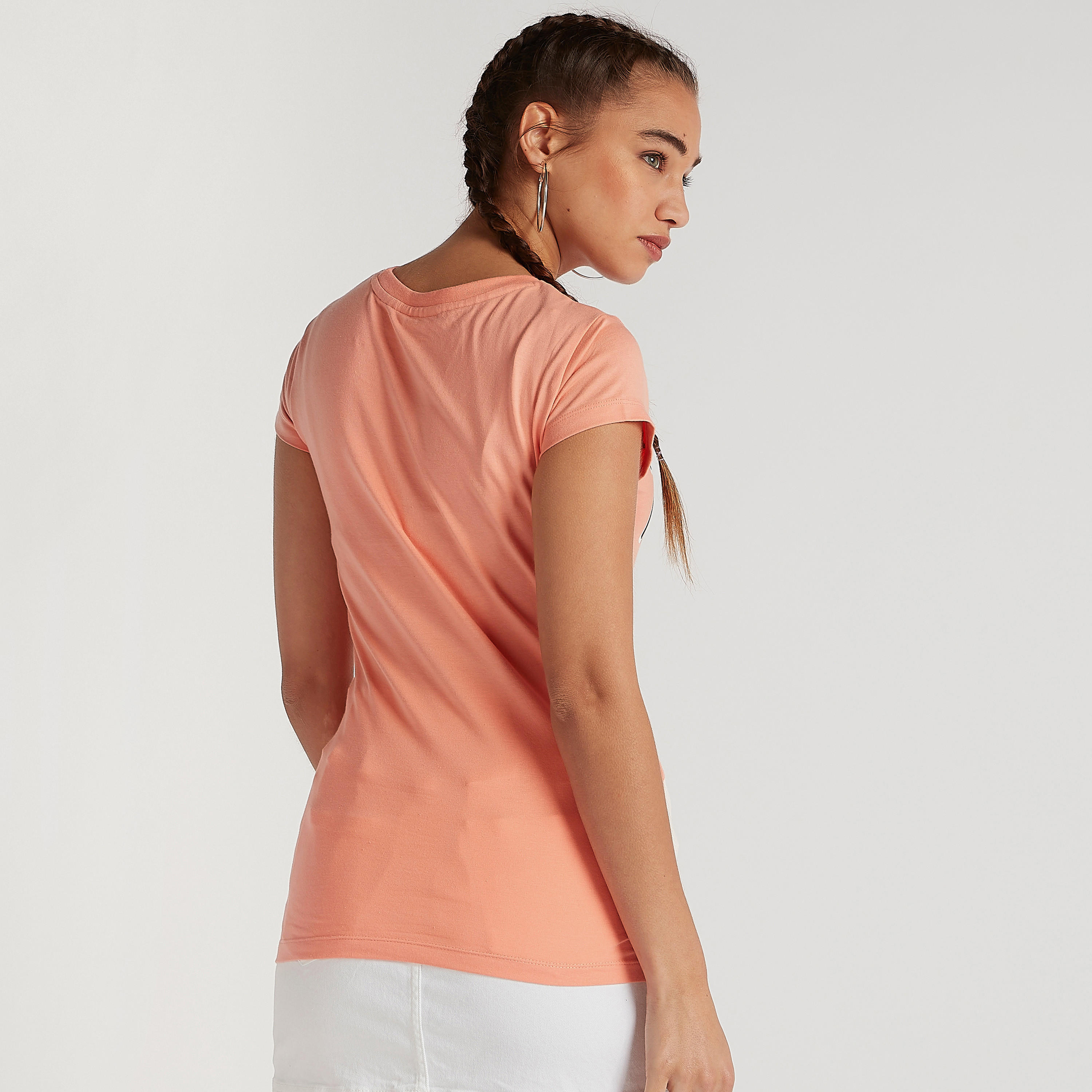 تيشيرت بياقة ضيّقة وأكمام كاب وطبعات توم آند جيري-women-clothing-tshirts-image-4