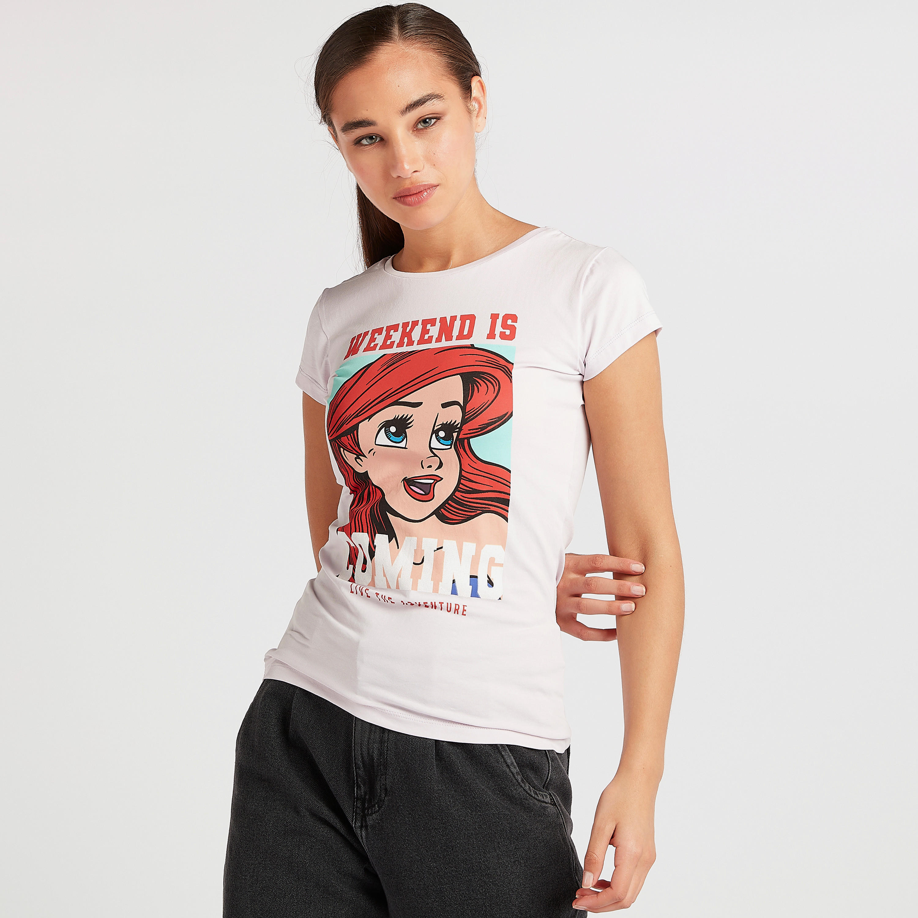 تيشيرت بياقة ضيقة وأكمام قصيرة وطبعات إيريال-women-clothing-tshirts-image-1