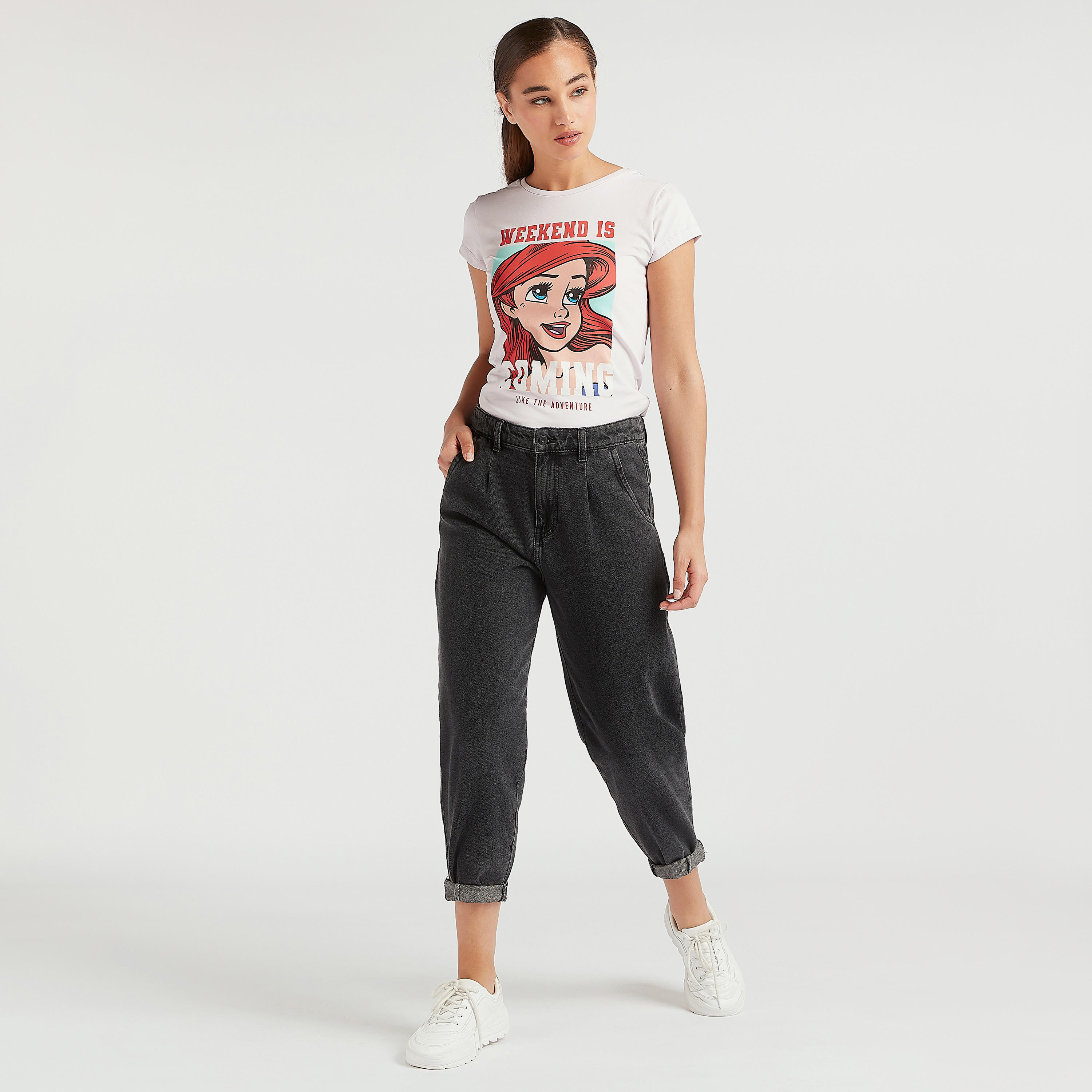 تيشيرت بياقة ضيقة وأكمام قصيرة وطبعات إيريال-women-clothing-tshirts-image-2