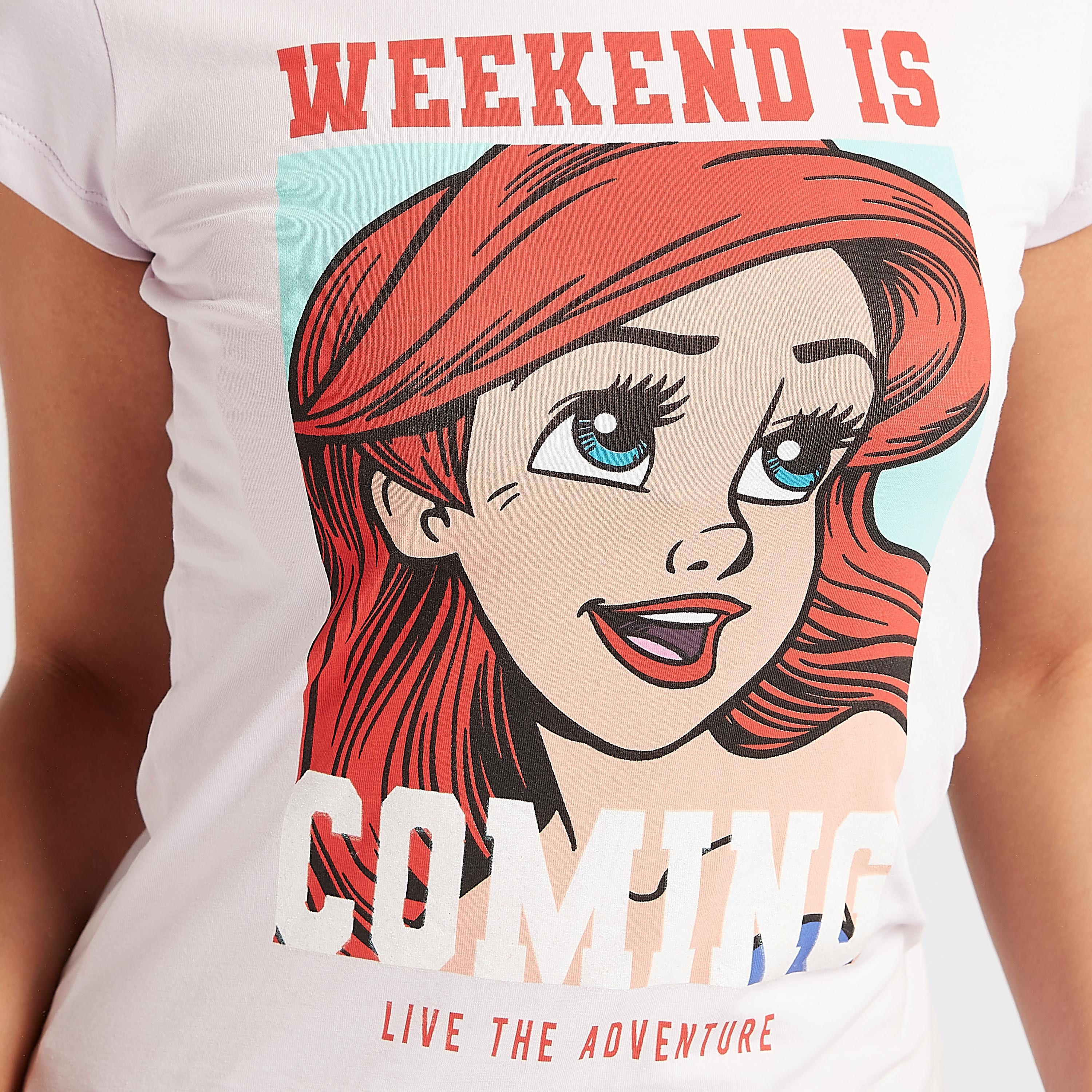 تيشيرت بياقة ضيقة وأكمام قصيرة وطبعات إيريال-women-clothing-tshirts-image-3