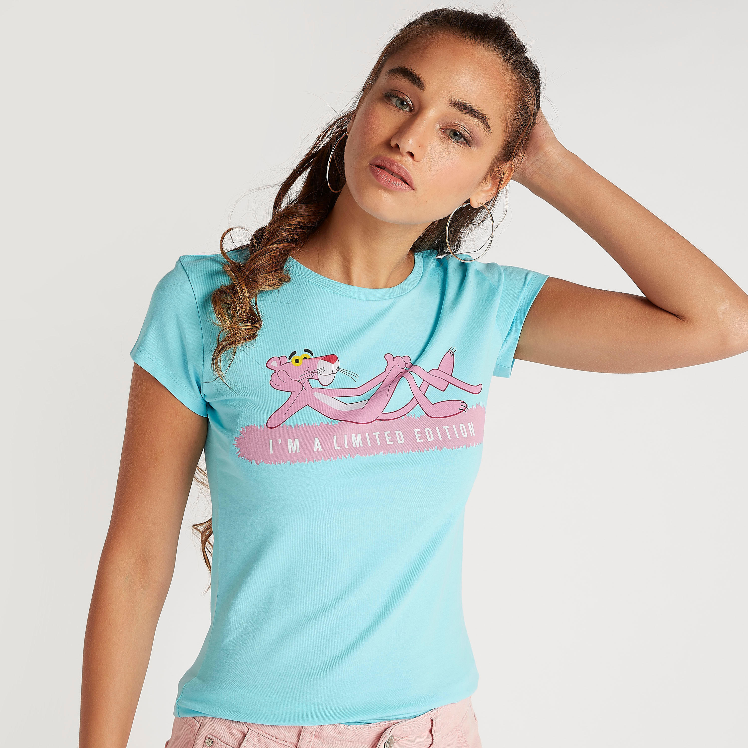 تيشيرت بياقة ضيّقة وأكمام قصيرة وطبعات-women-clothing-tshirts-image-1