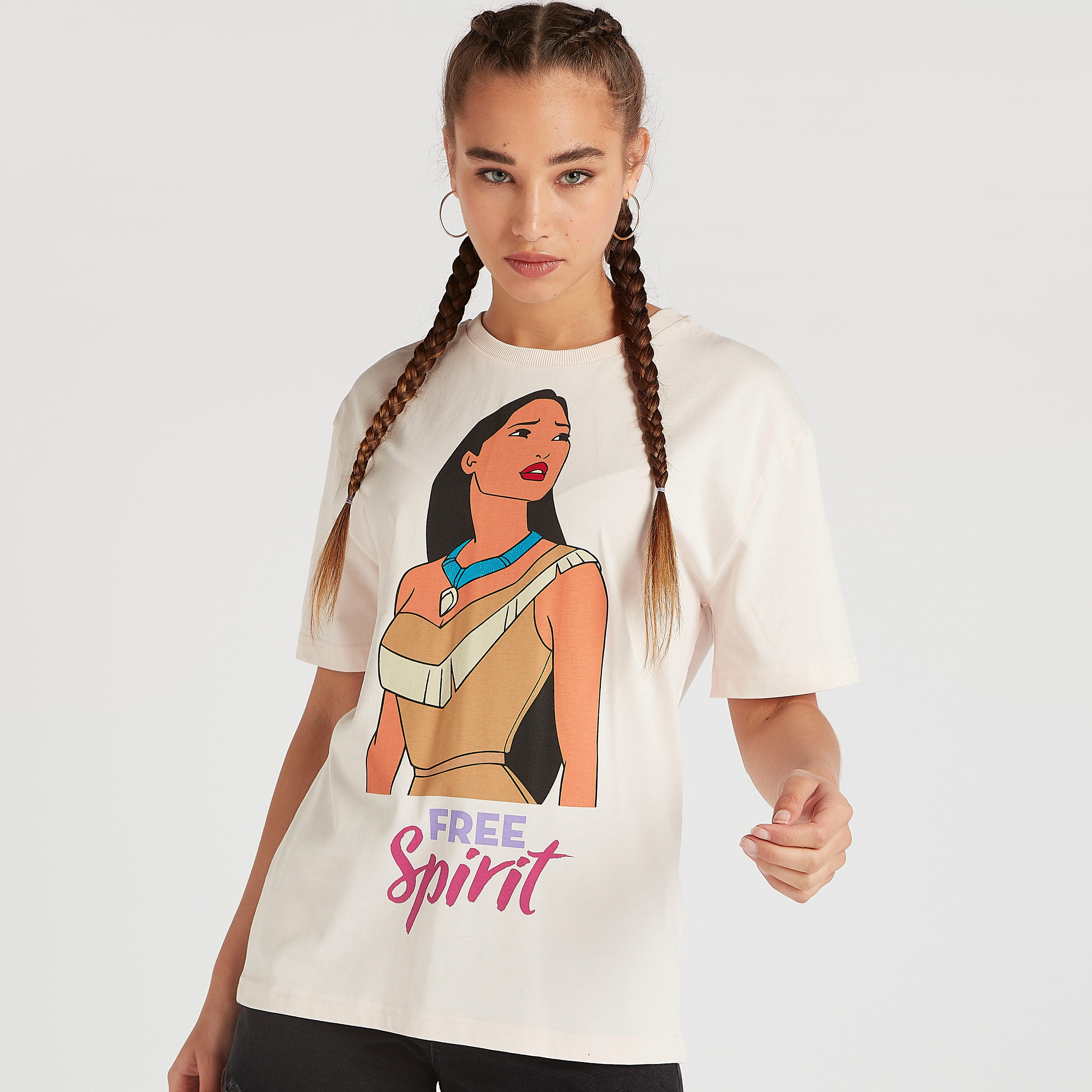 تيشيرت طويل بياقة ضيقة وأكمام قصيرة وطبعات جرافيك-women-clothing-tshirts-image-1