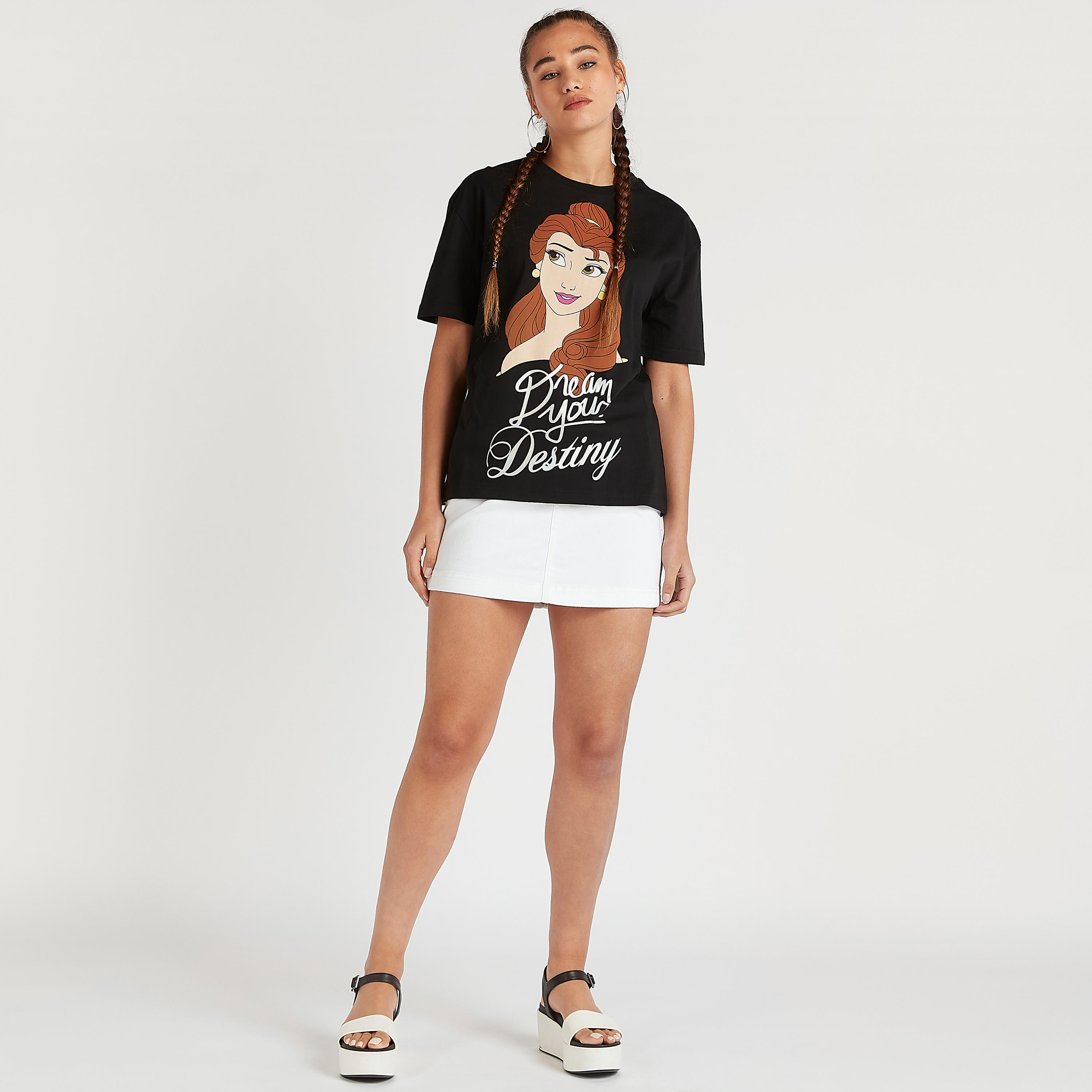 تيشيرت طويل بياقة ضيقة وأكمام قصيرة وطبعات جرافيك-women-clothing-tshirts-image-2