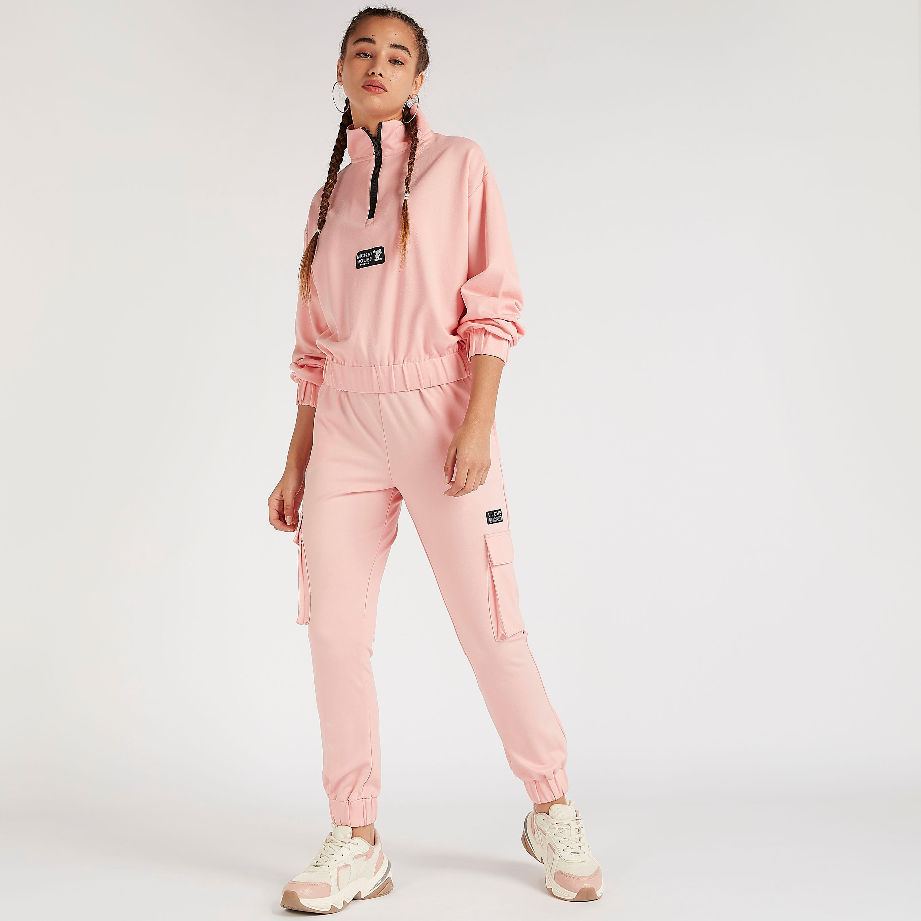 بنطلون رياضي بطبعات ميكي ماوس وخصر متوسّط الارتفاع وجيوب-women-clothing-bottoms-joggers-image-2
