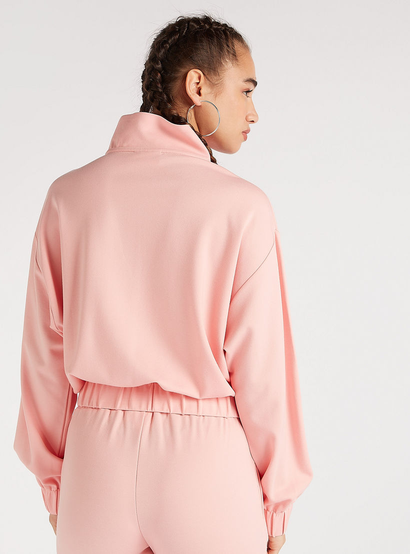 سويت شيرت قصير بطبعات شعار ميكي ماوس وياقة عالية بسحاب-women-winterwear-hoodiesandsweatshirts-sweatshirts-image-2