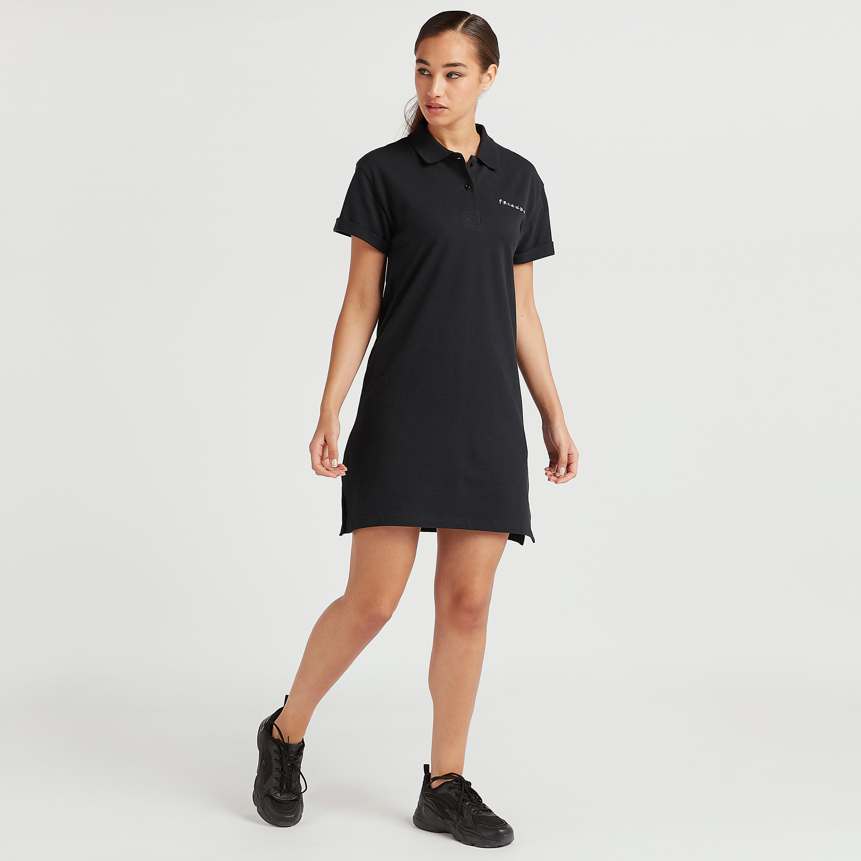 فستان تيشيرت قصير سادة بياقة عادية فريندز-women-clothing-dresses-image-4