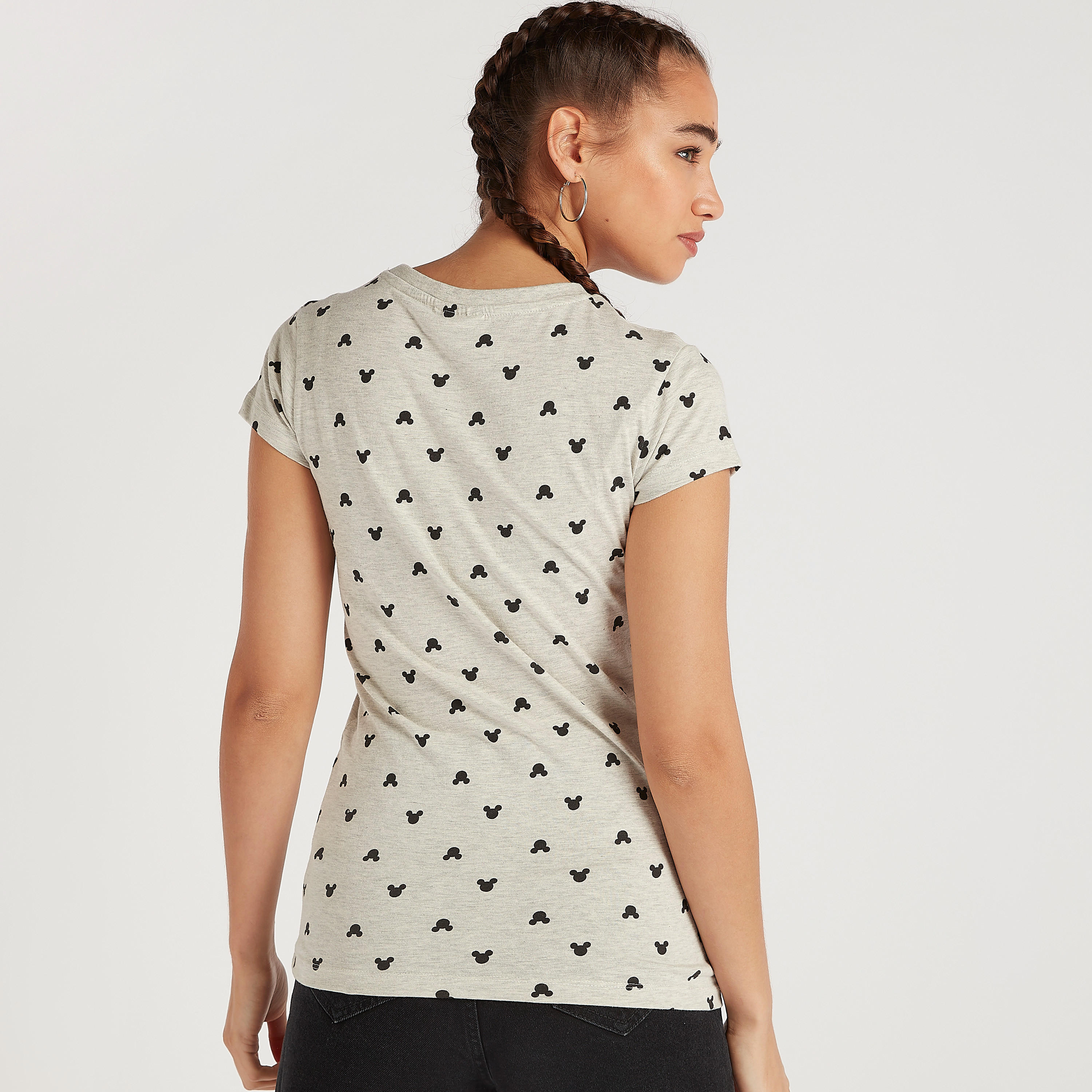 تيشيرت بياقة ضيّقة وأكمام كاب وطبعات ميكي ماوس-women-clothing-tshirts-image-1