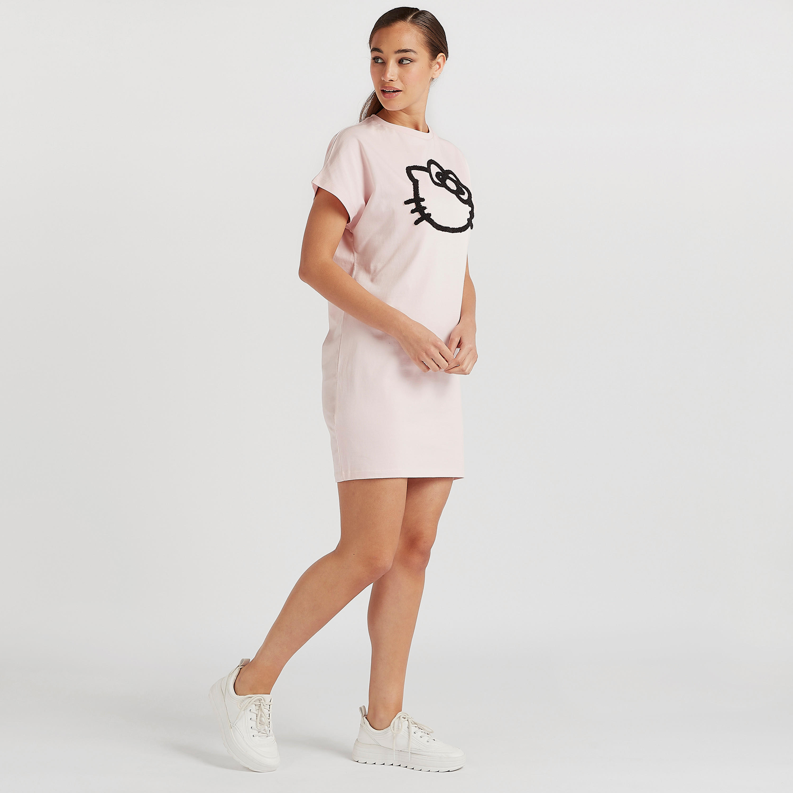 فستان تيشيرت بتصميم هالو كيتي بارز الملمس بأكمام قصيرة-women-clothing-dresses-image-2