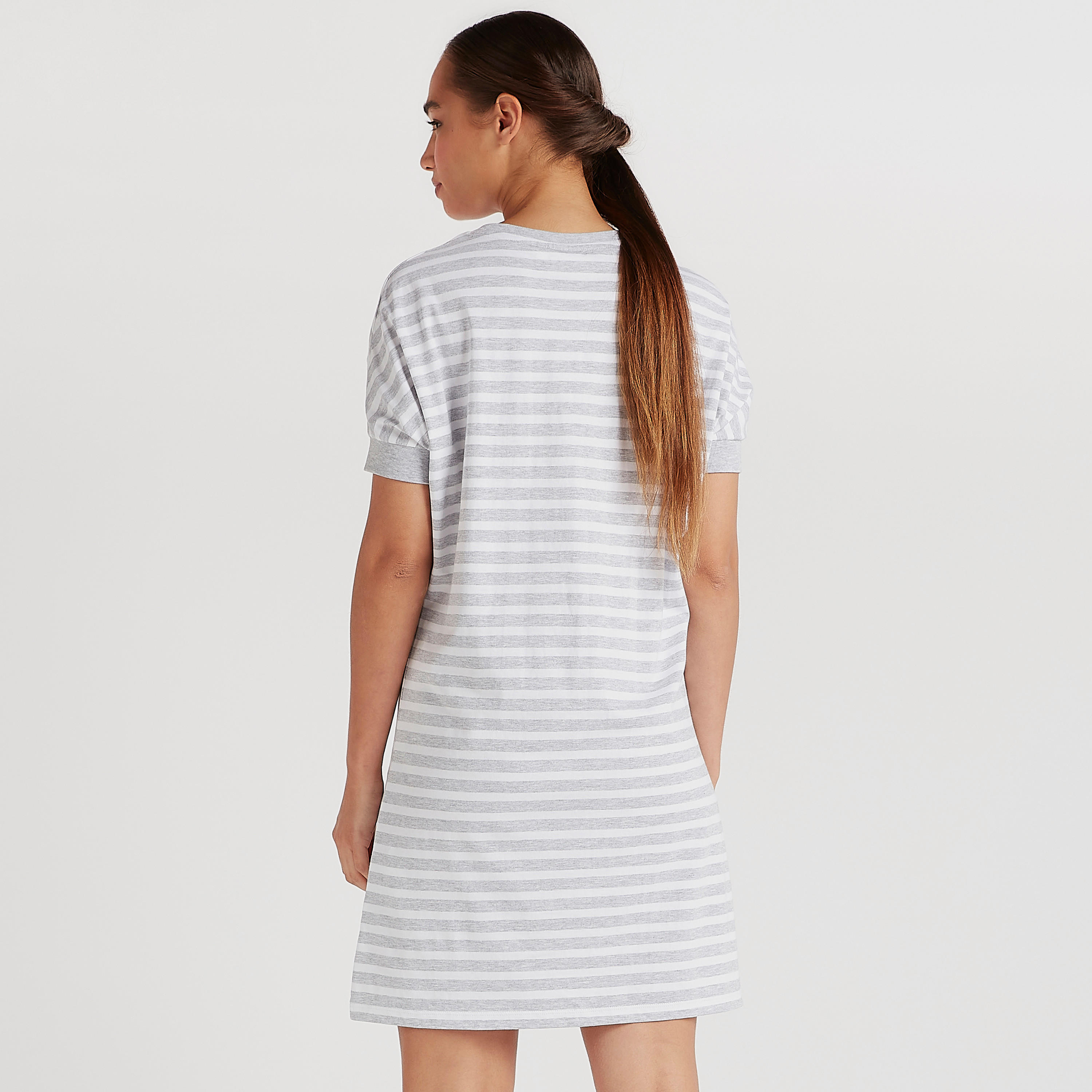 فستان تيشيرت قصير بأكمام قصيرة وطبعات تويتي-women-clothing-dresses-image-3
