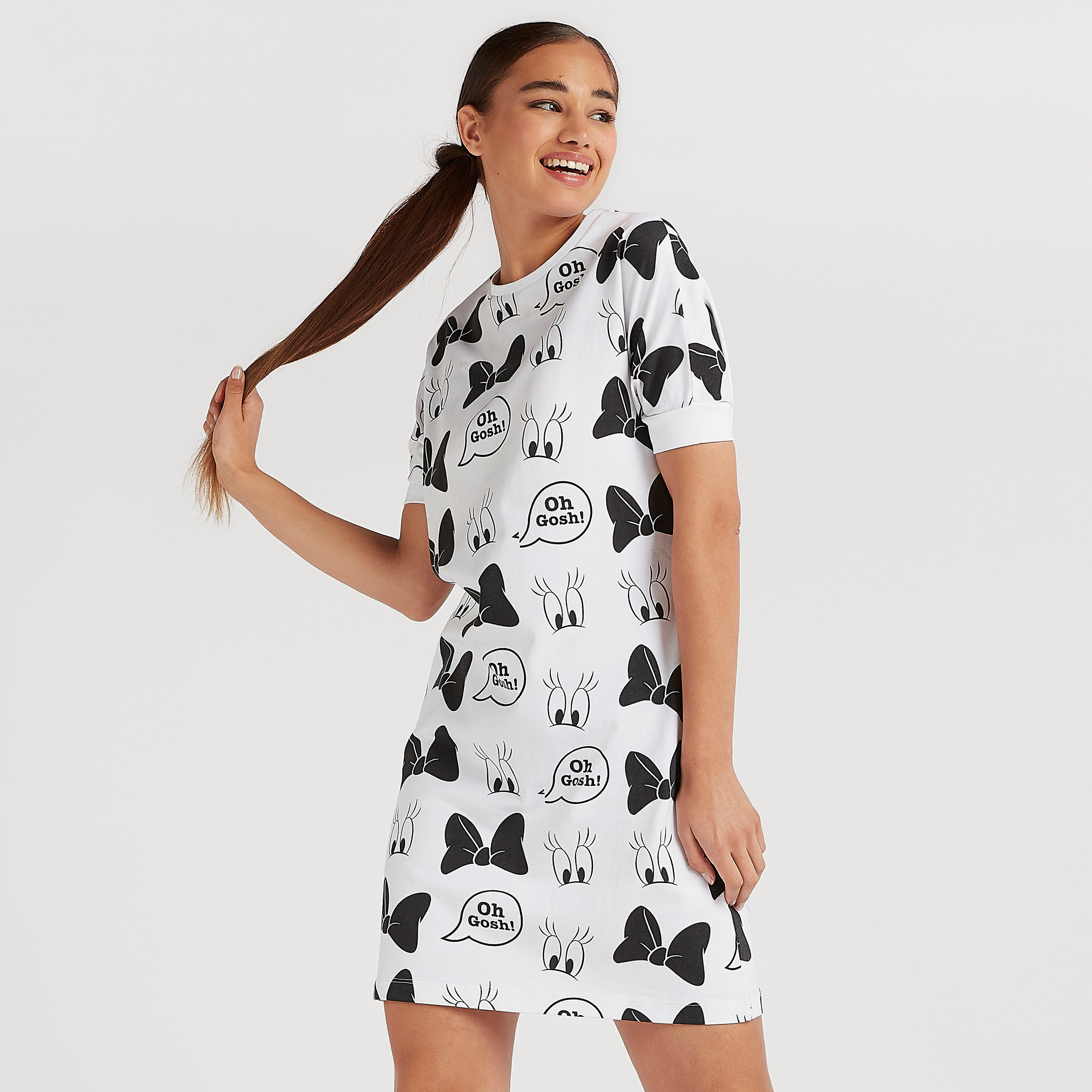 فستان بطبعات ميني ماوس وياقة ضيّقة وأكمام قصيرة-women-clothing-dresses-image-1