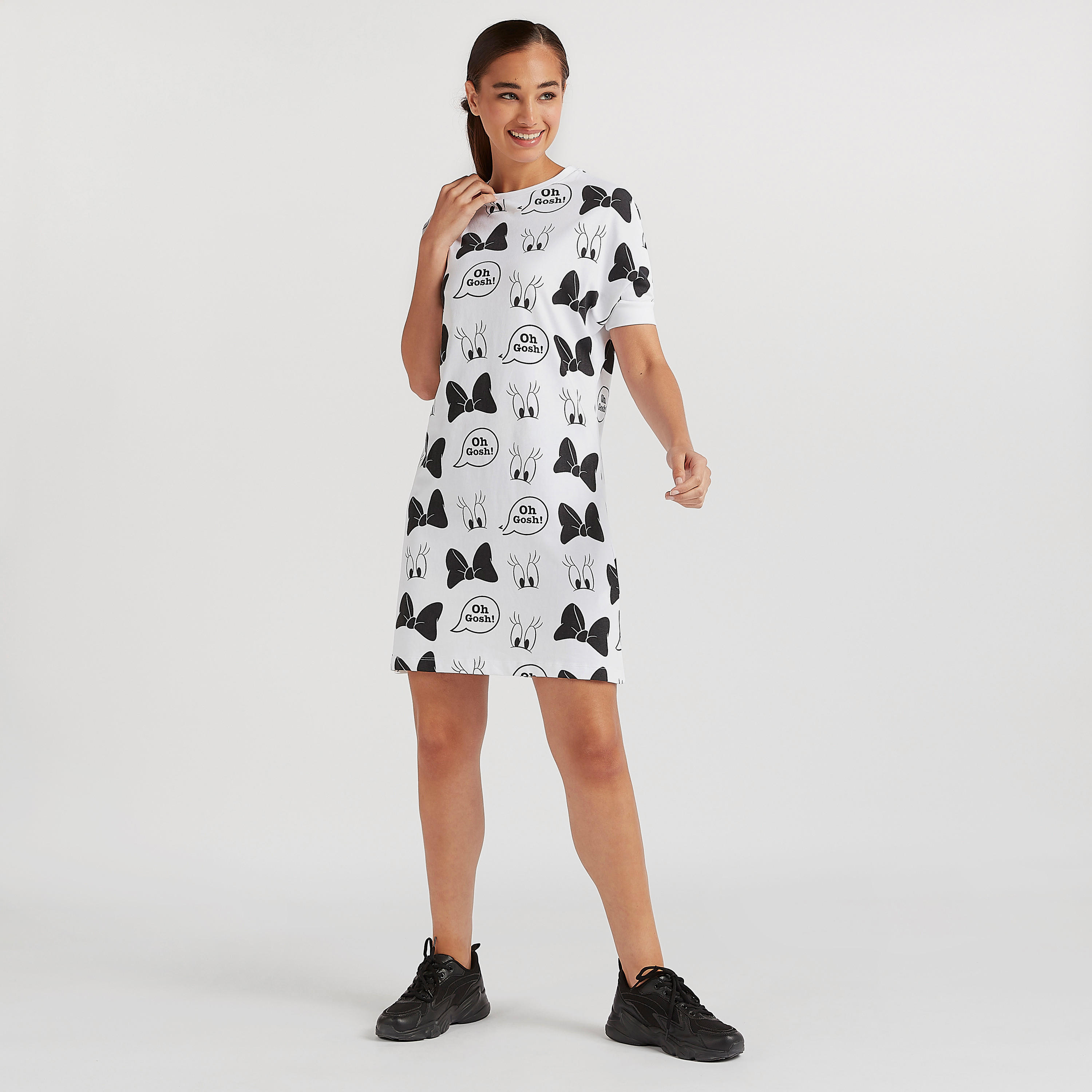 فستان بطبعات ميني ماوس وياقة ضيّقة وأكمام قصيرة-women-clothing-dresses-image-2