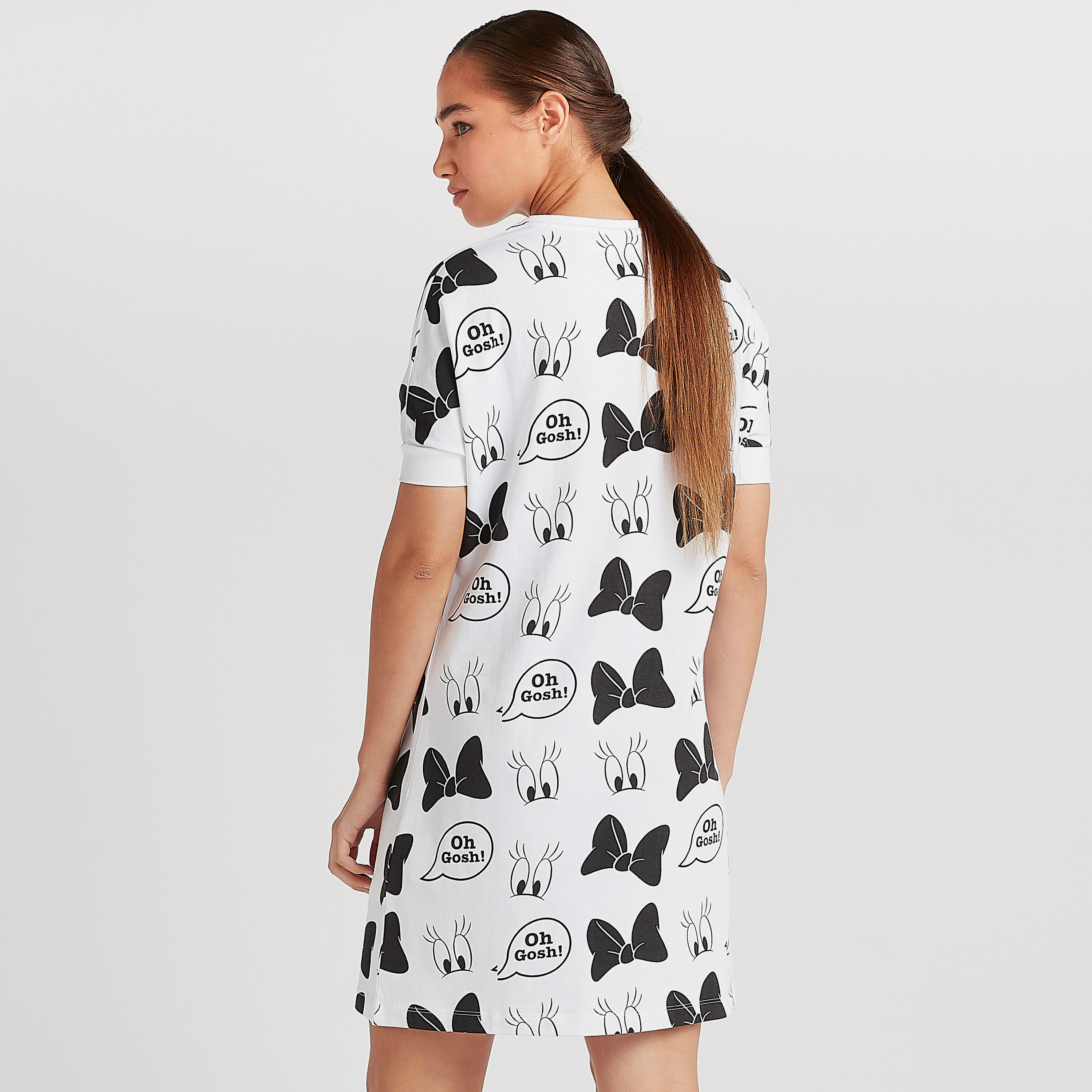فستان بطبعات ميني ماوس وياقة ضيّقة وأكمام قصيرة-women-clothing-dresses-image-4