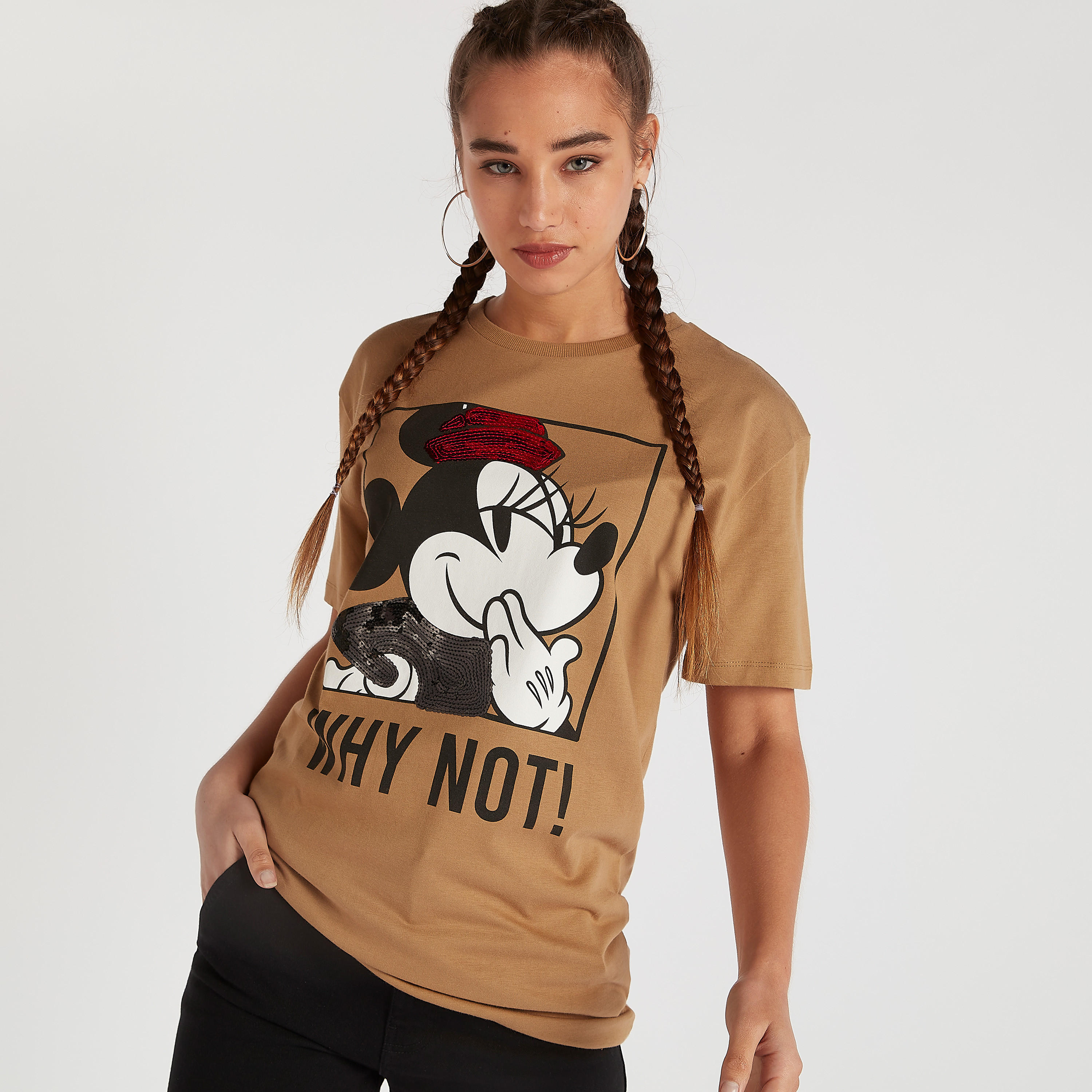 تيشيرت طويل بياقة ضيّقة وأكمام قصيرة وطبعات ميكي ماوس-women-clothing-tshirts-image-2
