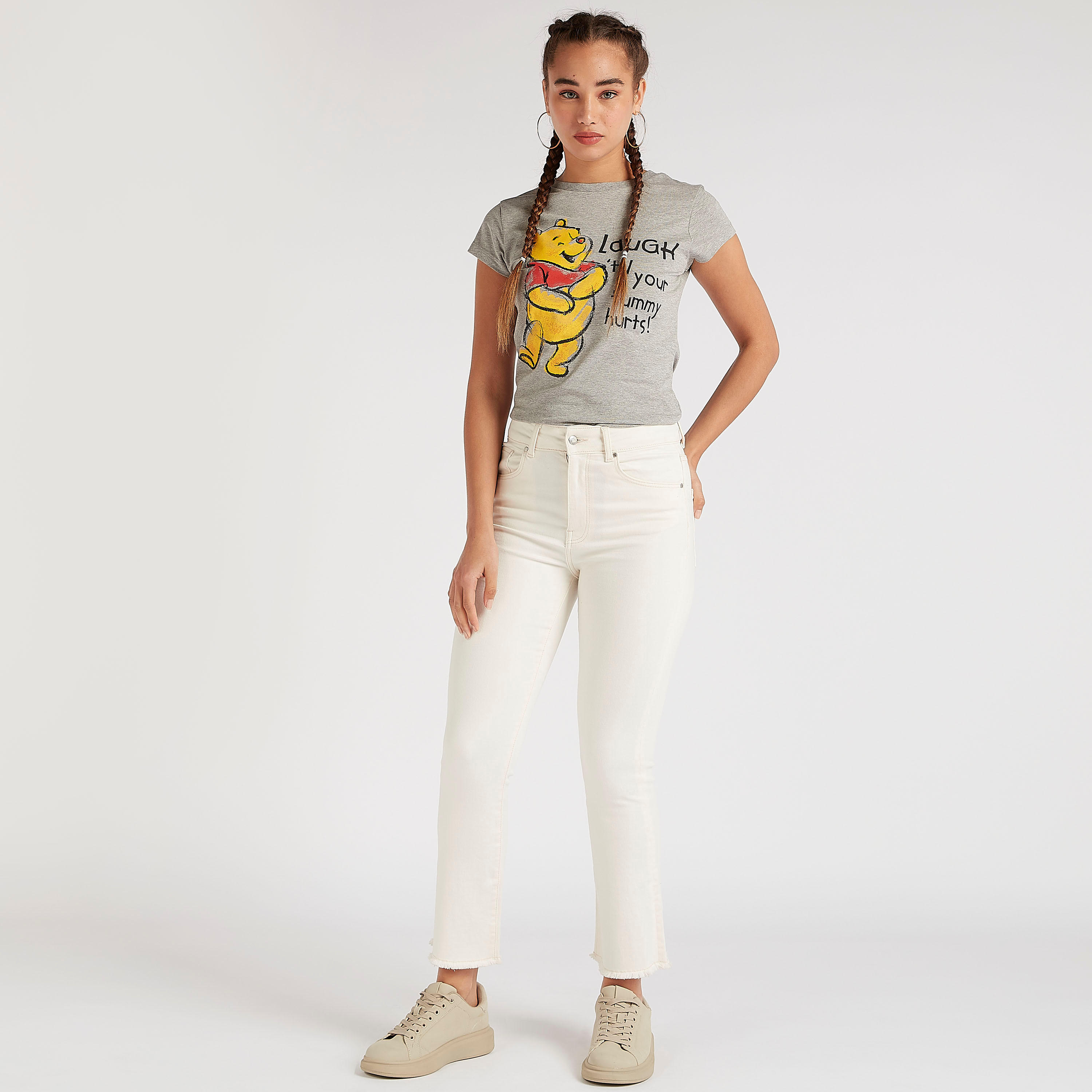 تيشيرت بياقة ضيّقة وأكمام كاب وطبعات ويني ذي بو-women-clothing-tshirts-image-2