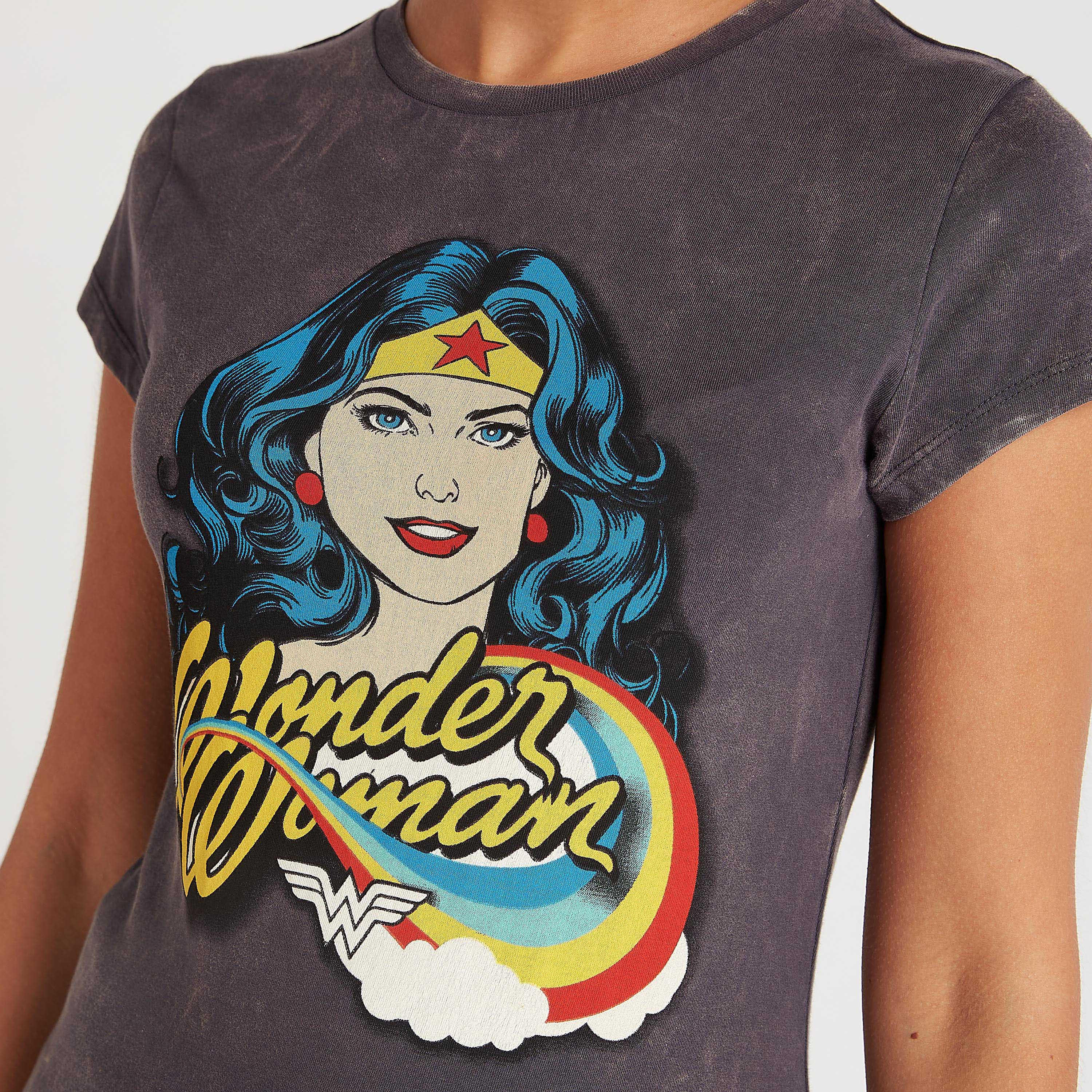 تيشيرت بياقة ضيقة وأكمام كاب وطبعات-women-clothing-tshirts-image-4