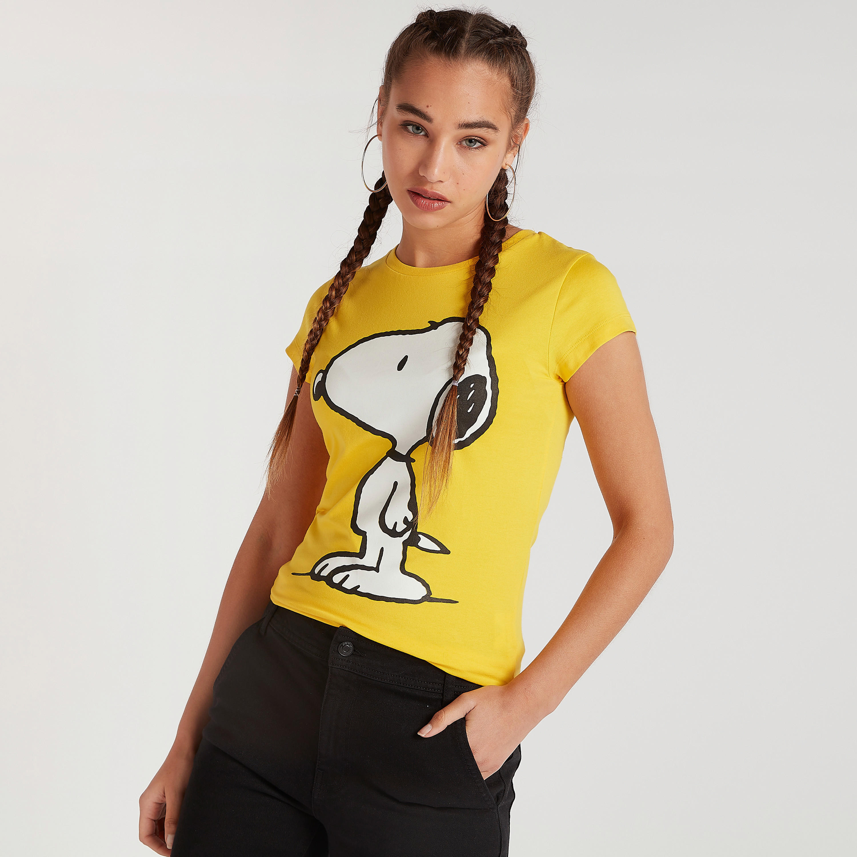 تيشيرت بياقة ضيّقة وأكمام كاب وطبعات-women-clothing-tshirts-image-1