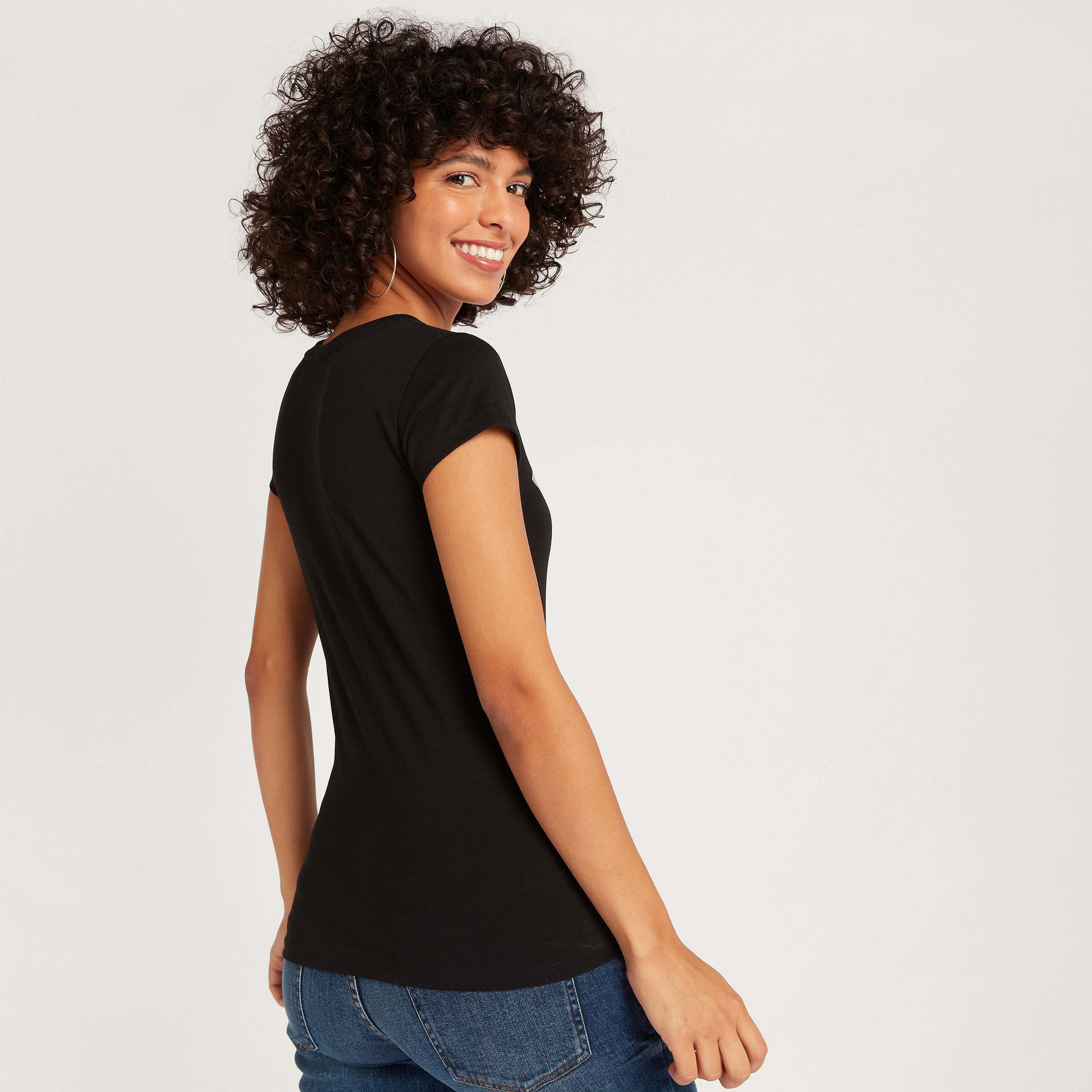 تيشيرت بياقة ضيّقة وأكمام قصيرة وطبعات سوبرمان-women-clothing-tshirts-image-4