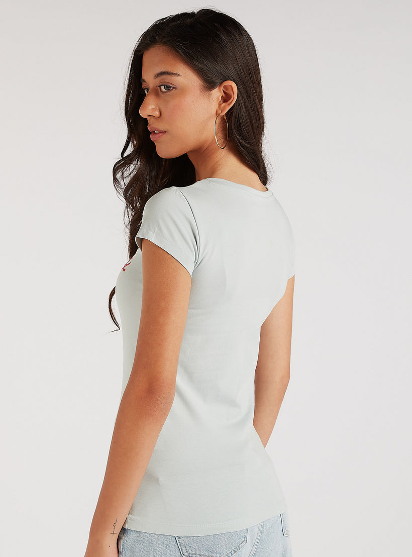 تيشيرت بياقة ضيّقة وأكمام كاب وطبعات هالو كيتي-women-clothing-tshirts-image-2