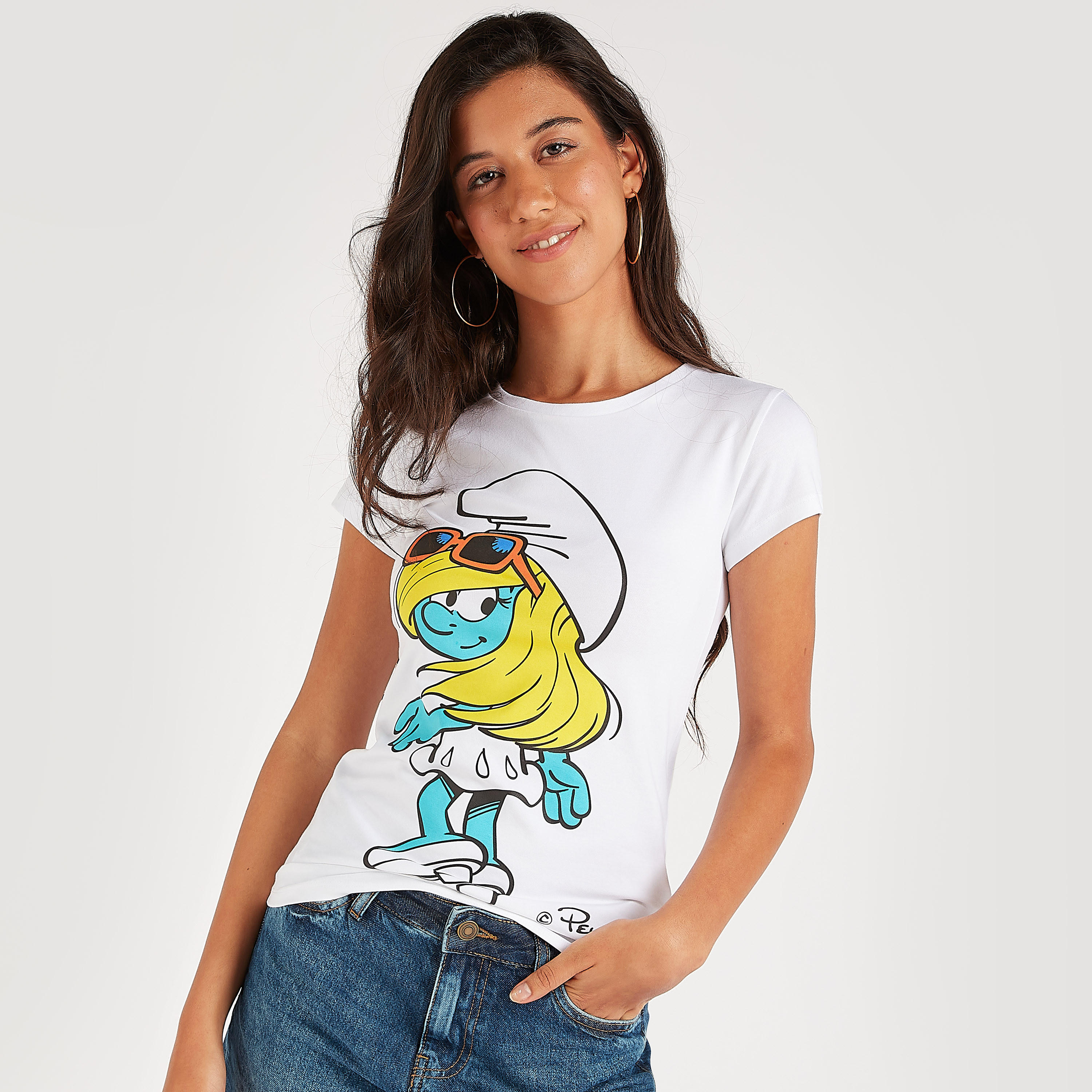 تيشيرت بياقة ضيّقة وأكمام كاب وطبعات ذي سمورفز-women-clothing-tshirts-image-1