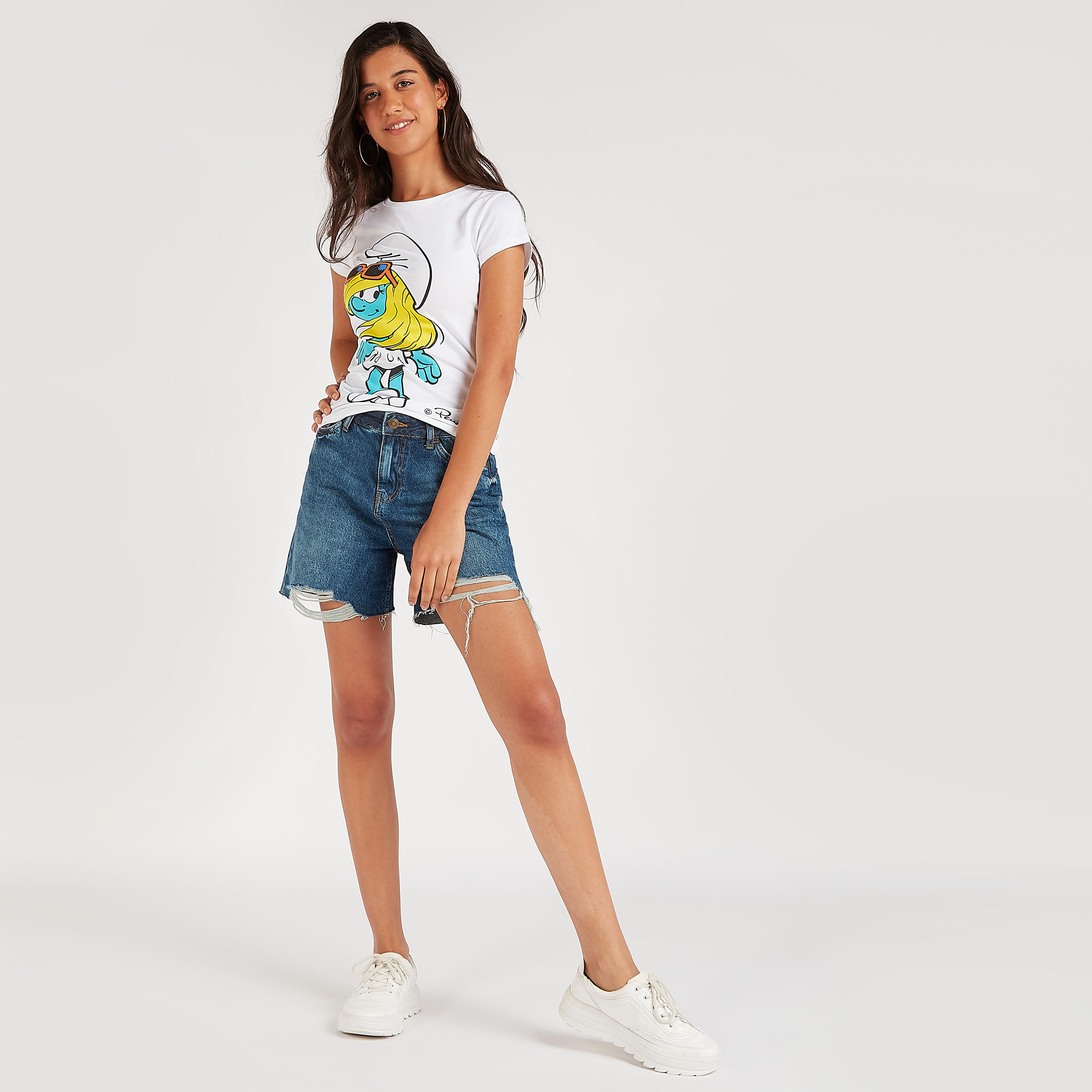 تيشيرت بياقة ضيّقة وأكمام كاب وطبعات ذي سمورفز-women-clothing-tshirts-image-2