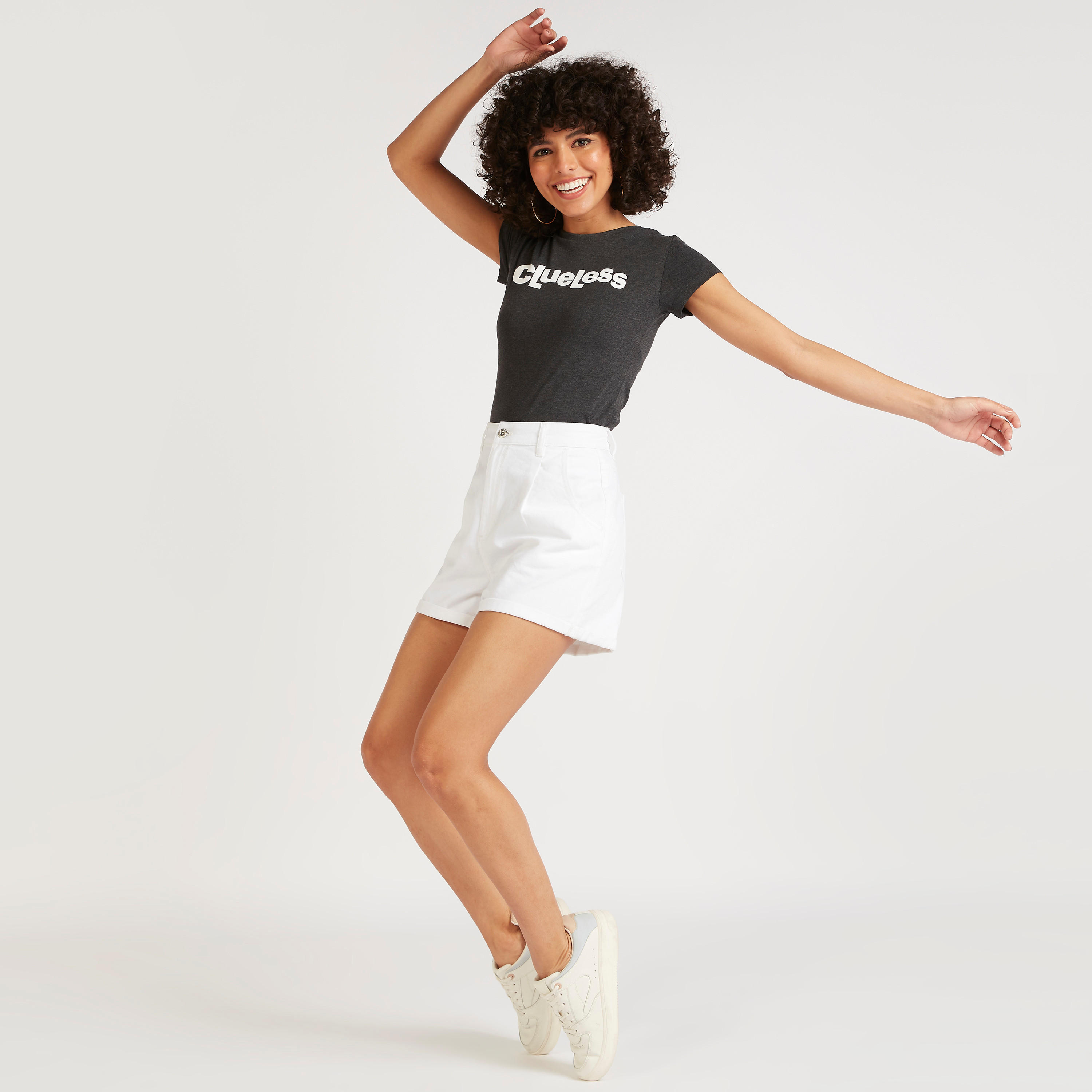 تيشيرت بياقة ضيّقة وأكمام كاب وطبعات-women-clothing-tshirts-image-2