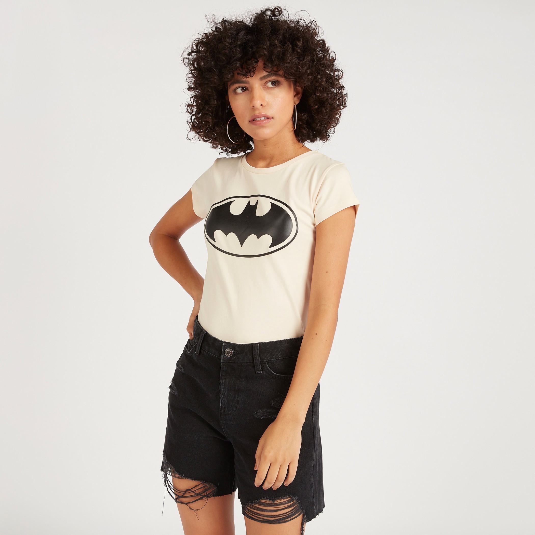 تيشيرت بياقة ضيّقة وأكمام كاب وطبعات باتمان-women-clothing-tshirts-image-1
