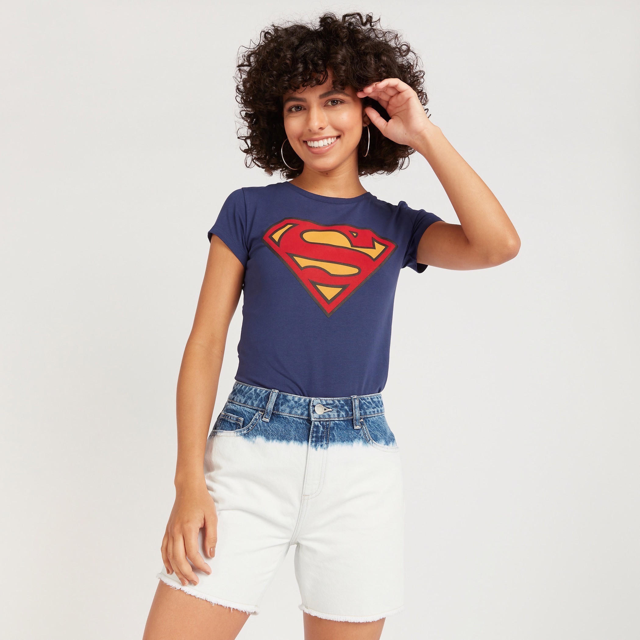 تيشيرت بتصميم سوبر مان وياقة ضيقة وأكمام كاب-women-clothing-tshirts-image-5