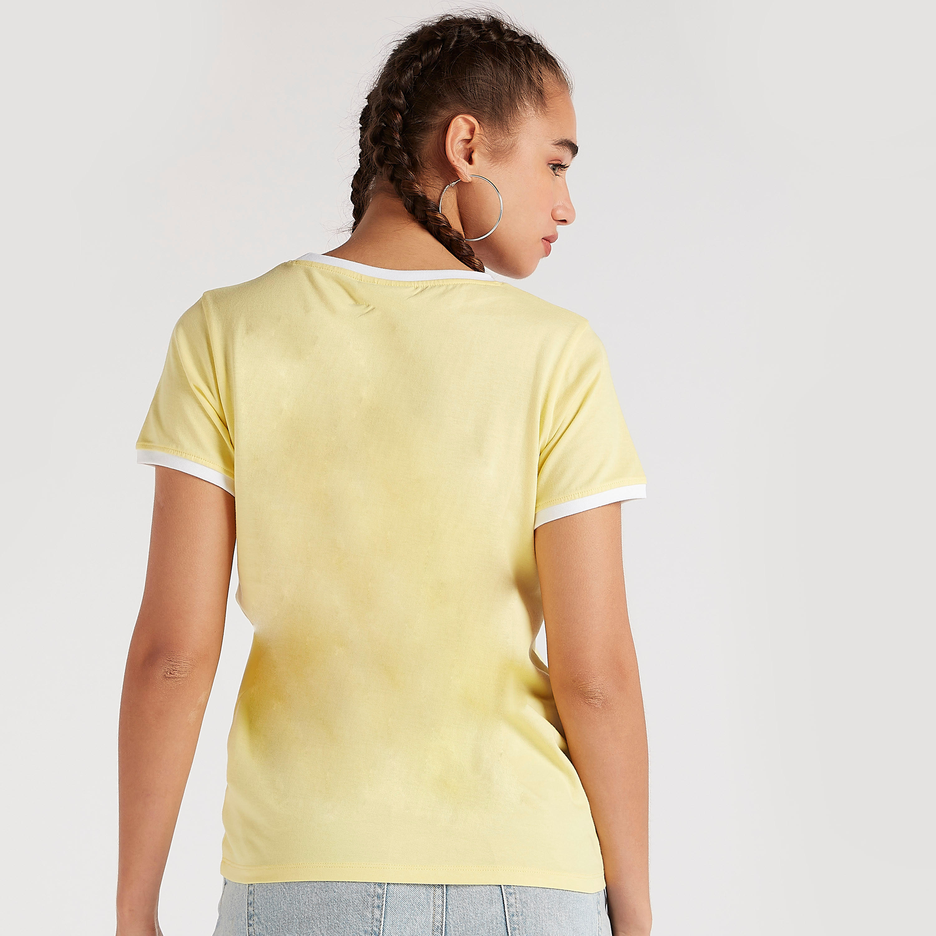 تيشيرت بياقة ضيّقة وأكمام قصيرة وطبعات ميني ماوس-women-clothing-tshirts-image-4