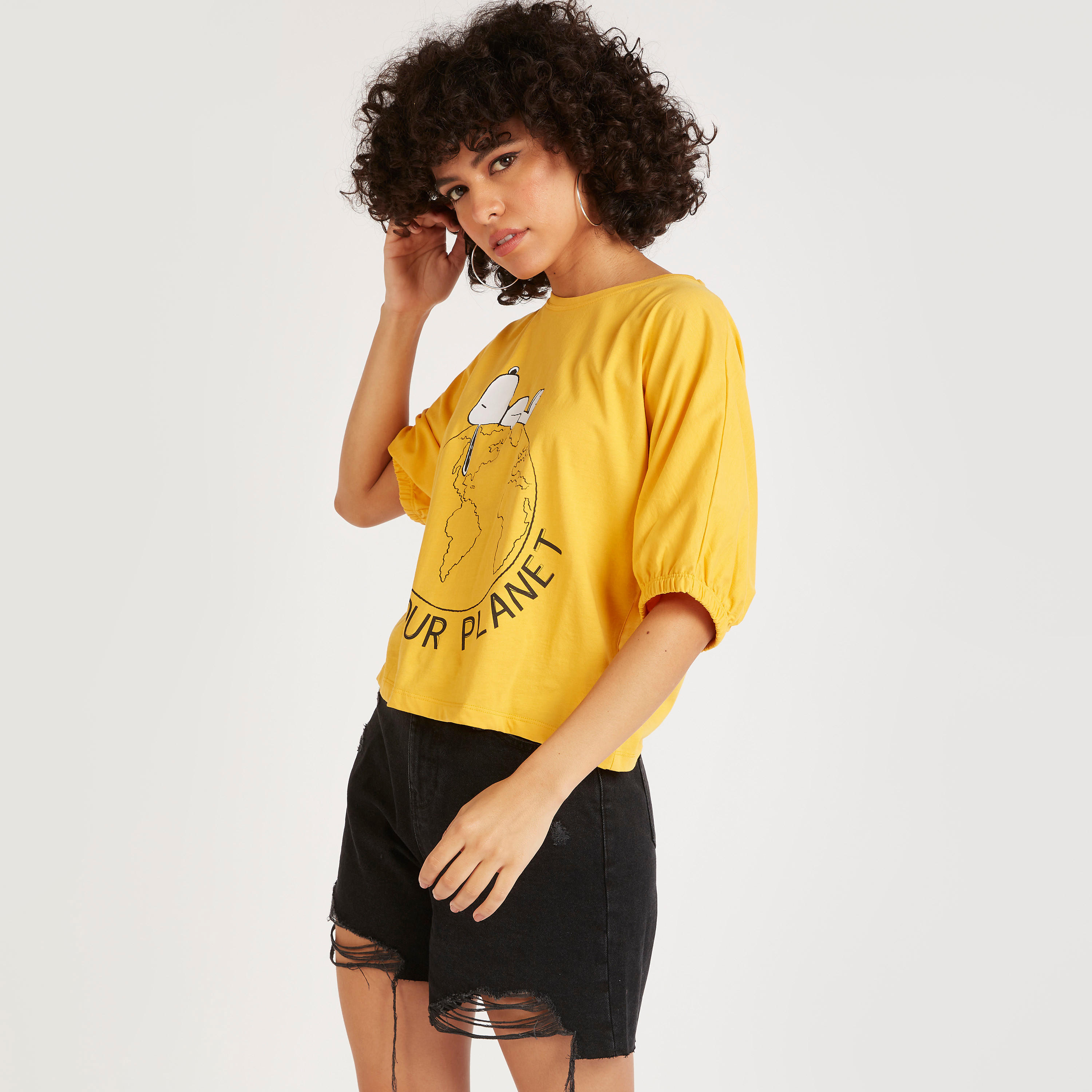 تيشيرت بياقة ضيّقة وأكمام كَاب وطبعات-women-clothing-tshirts-image-5