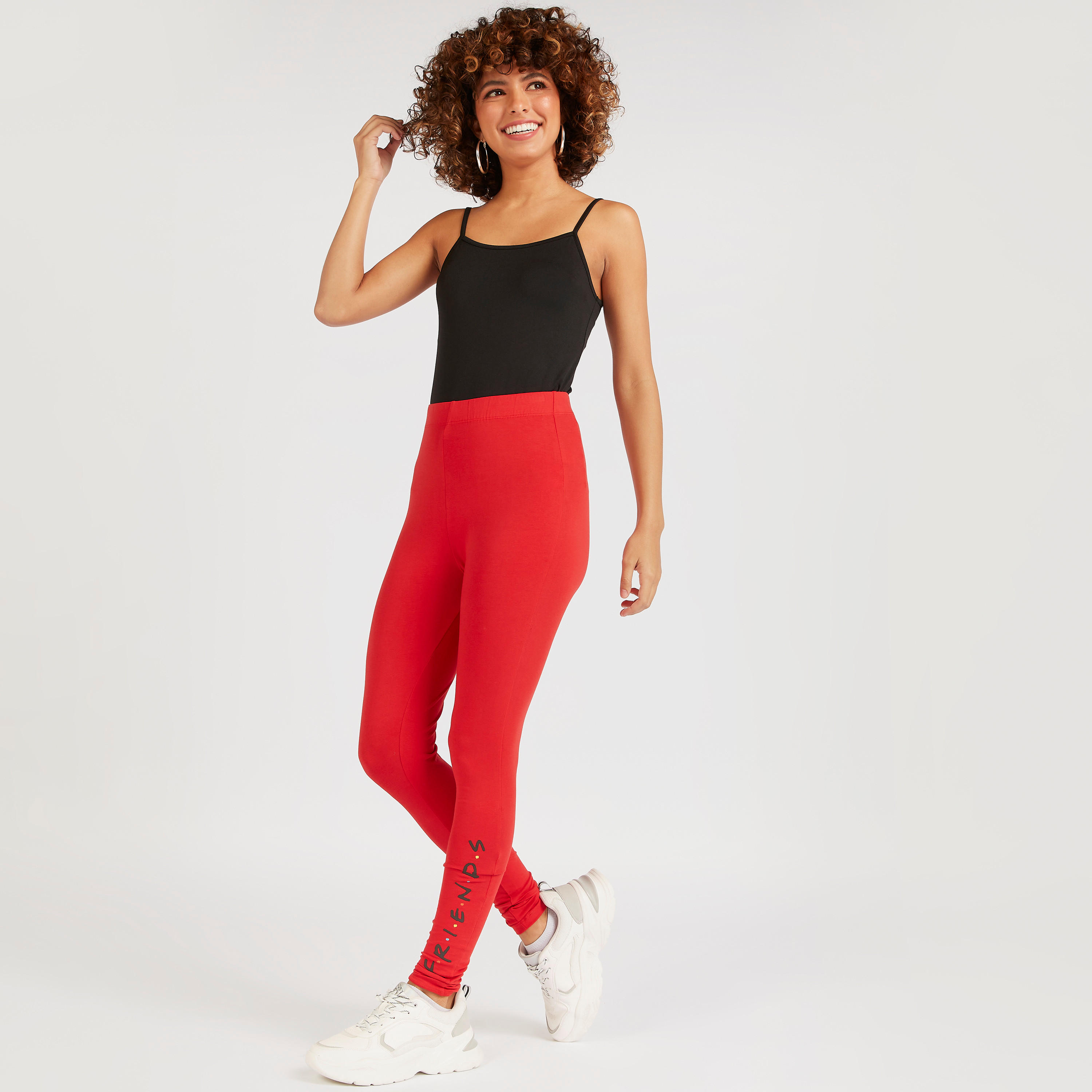 بنطلون ليقنز بخصر مطّاطي متوسط الارتفاع وطبعات فريندز-women-clothing-bottoms-leggings-image-3