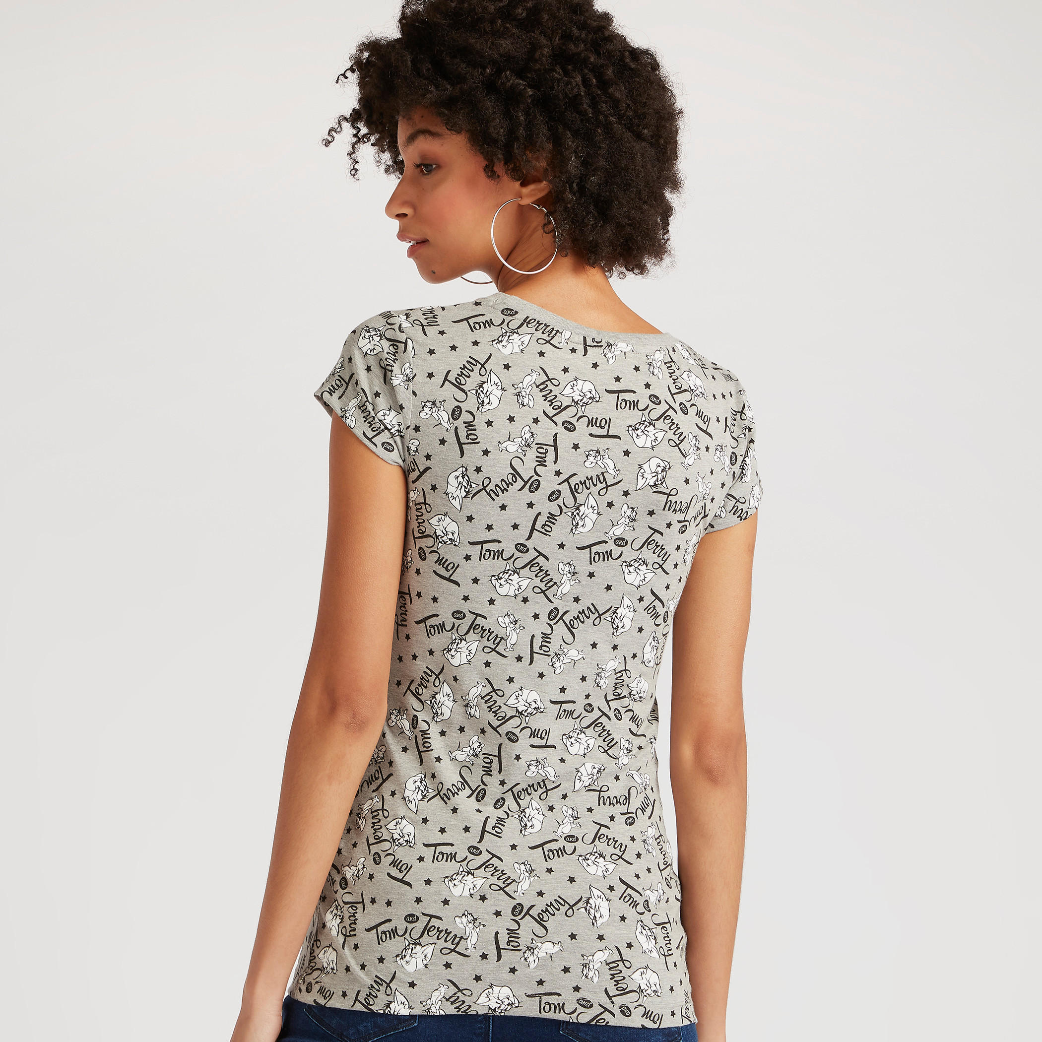 تيشيرت بياقة ضيّقة وأكمام كاب وطبعات توم آند جيري-women-clothing-tshirts-image-4