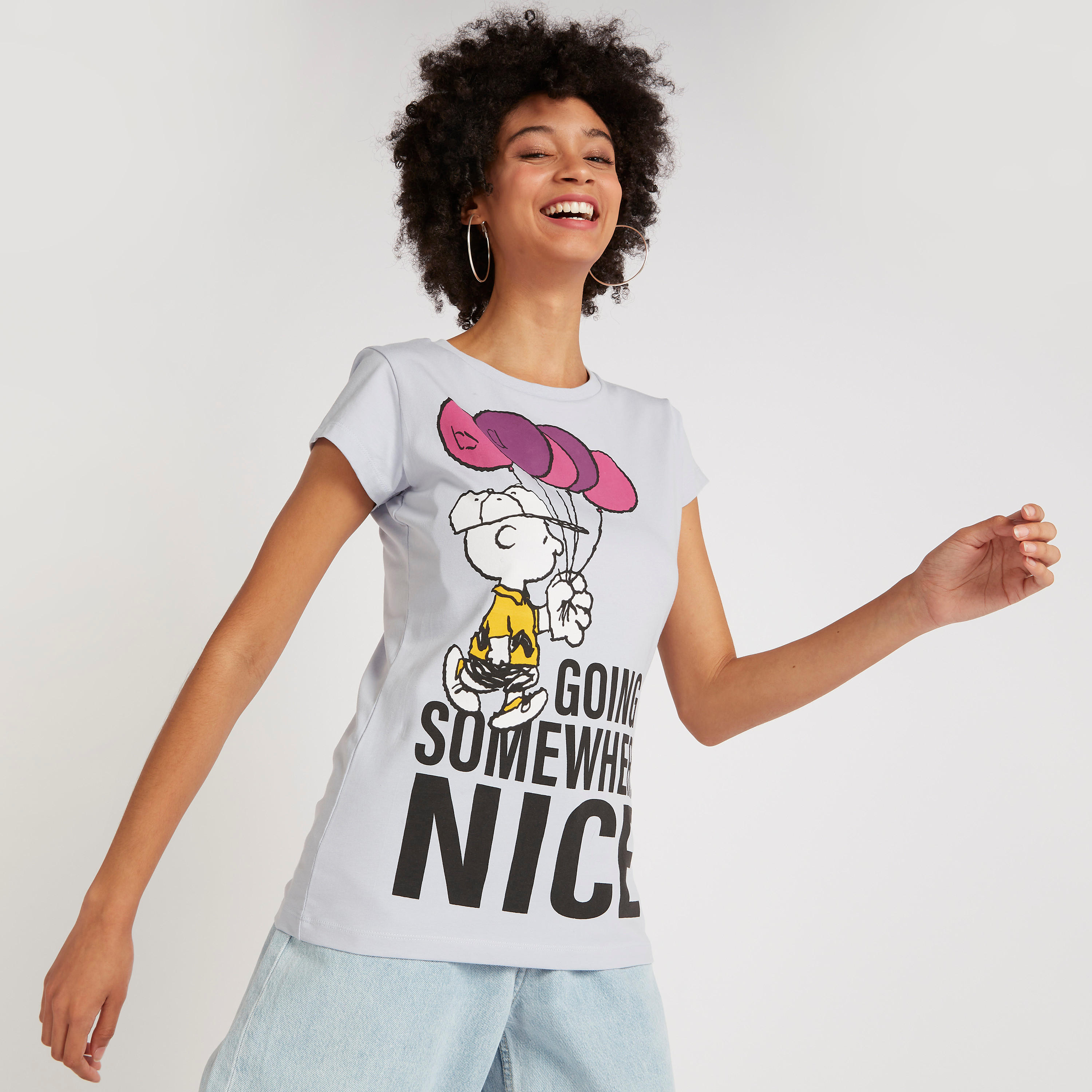 تيشيرت بياقة ضيّقة وأكمام كاب وطبعات-women-clothing-tshirts-image-1