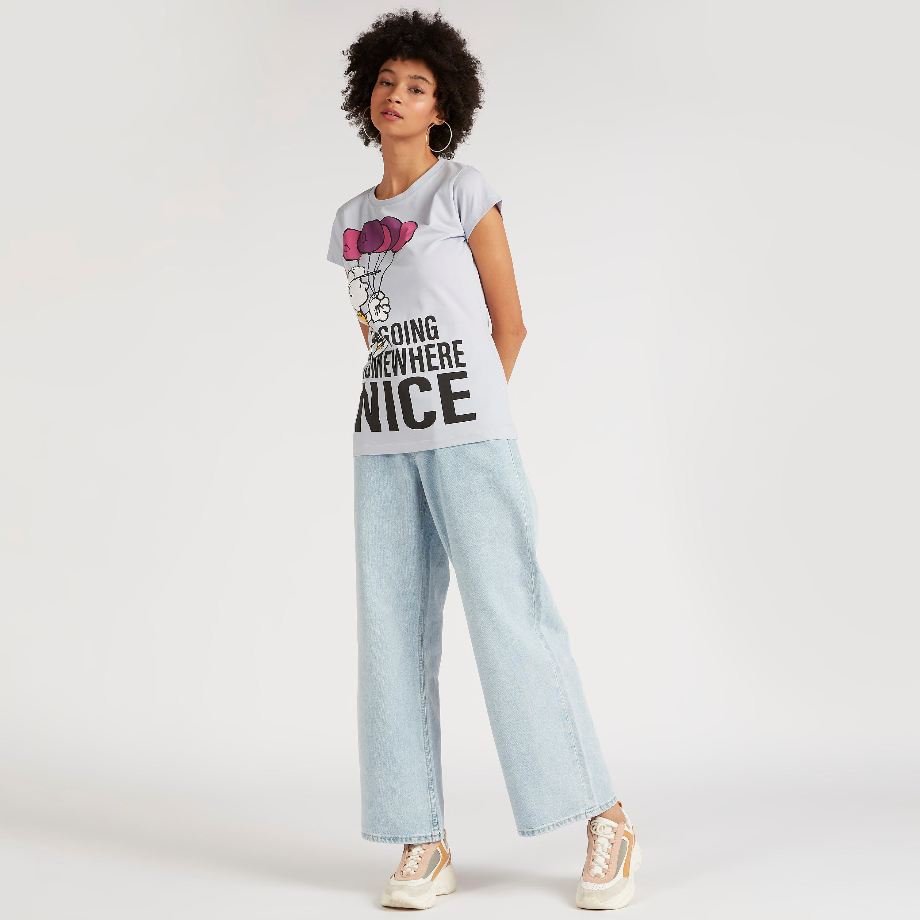 تيشيرت بياقة ضيّقة وأكمام كاب وطبعات-women-clothing-tshirts-image-2