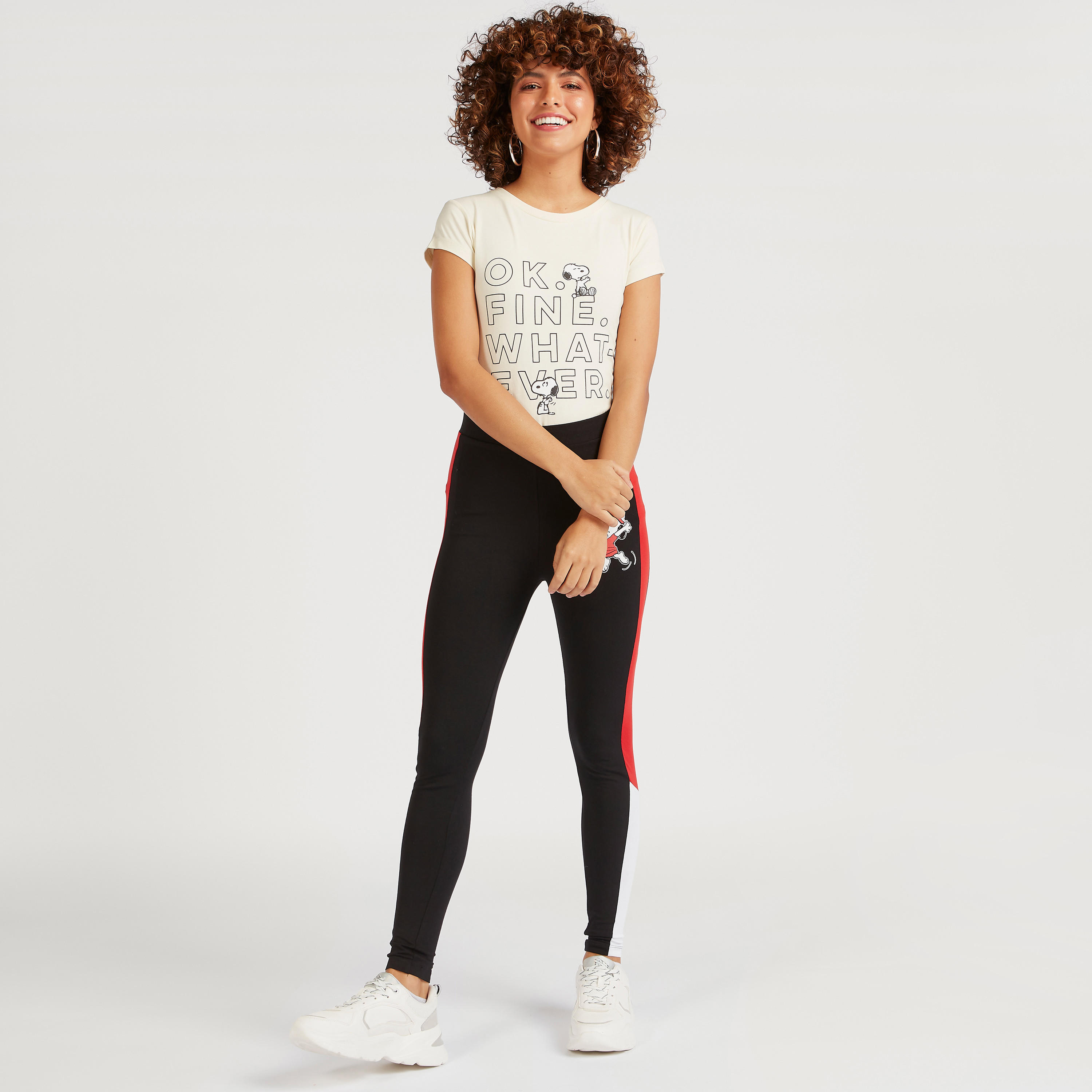 تيشيرت بياقة مستديرة وأكمام كاب وطبعات-women-clothing-tshirts-image-2