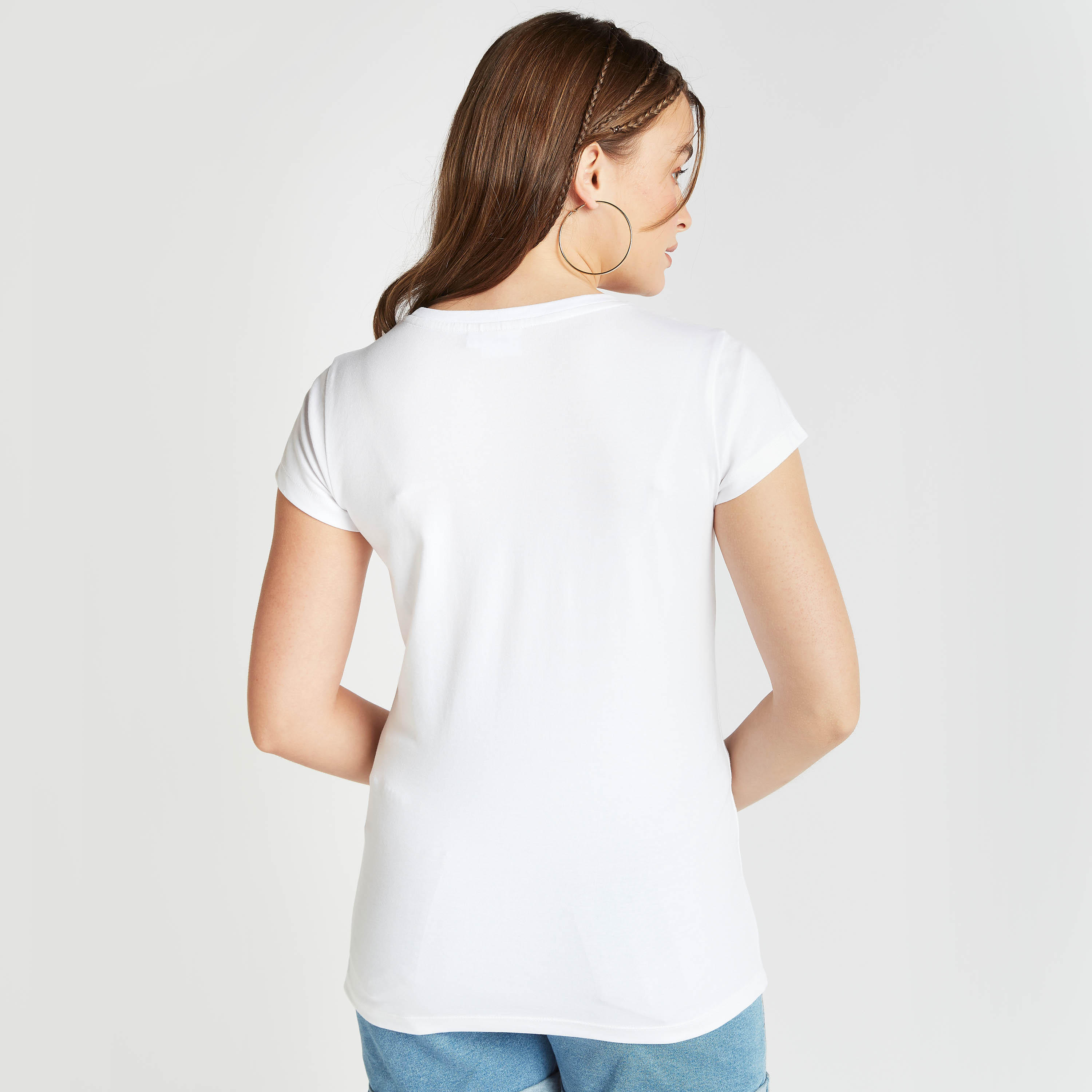 تيشيرت بياقة ضيّقة وأكمام كاب وطبعات سندريلا-women-clothing-tshirts-image-4