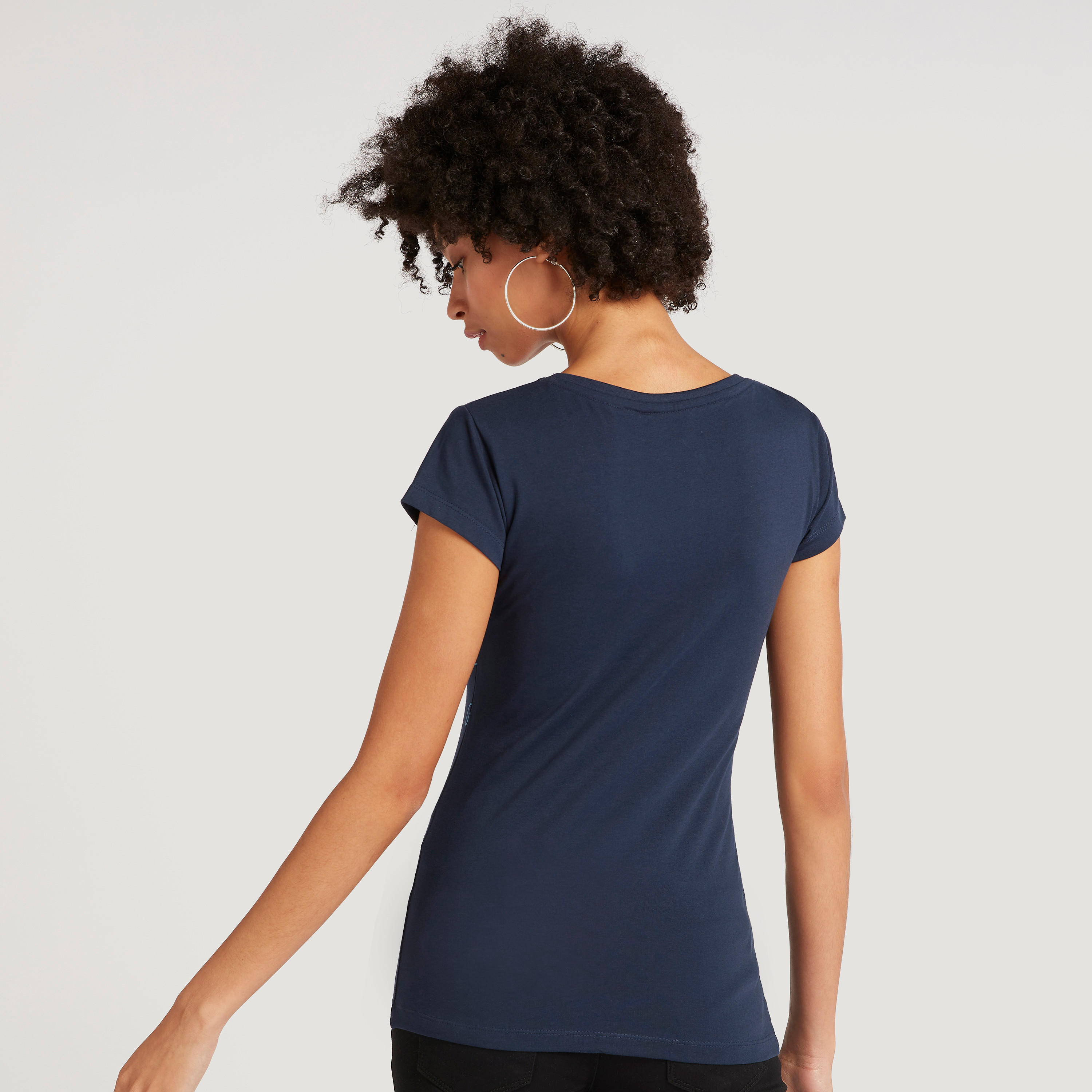 تيشيرت بياقة ضيقة وأكمام كاب وطبعات لوني تيونر-women-clothing-tshirts-image-4