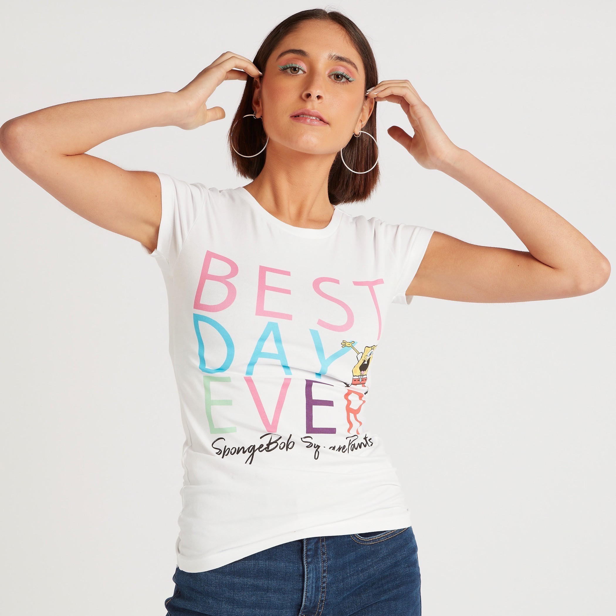 تيشيرت بياقة ضيّقة وأكمام قصيرة وطبعات-women-clothing-tshirts-image-5
