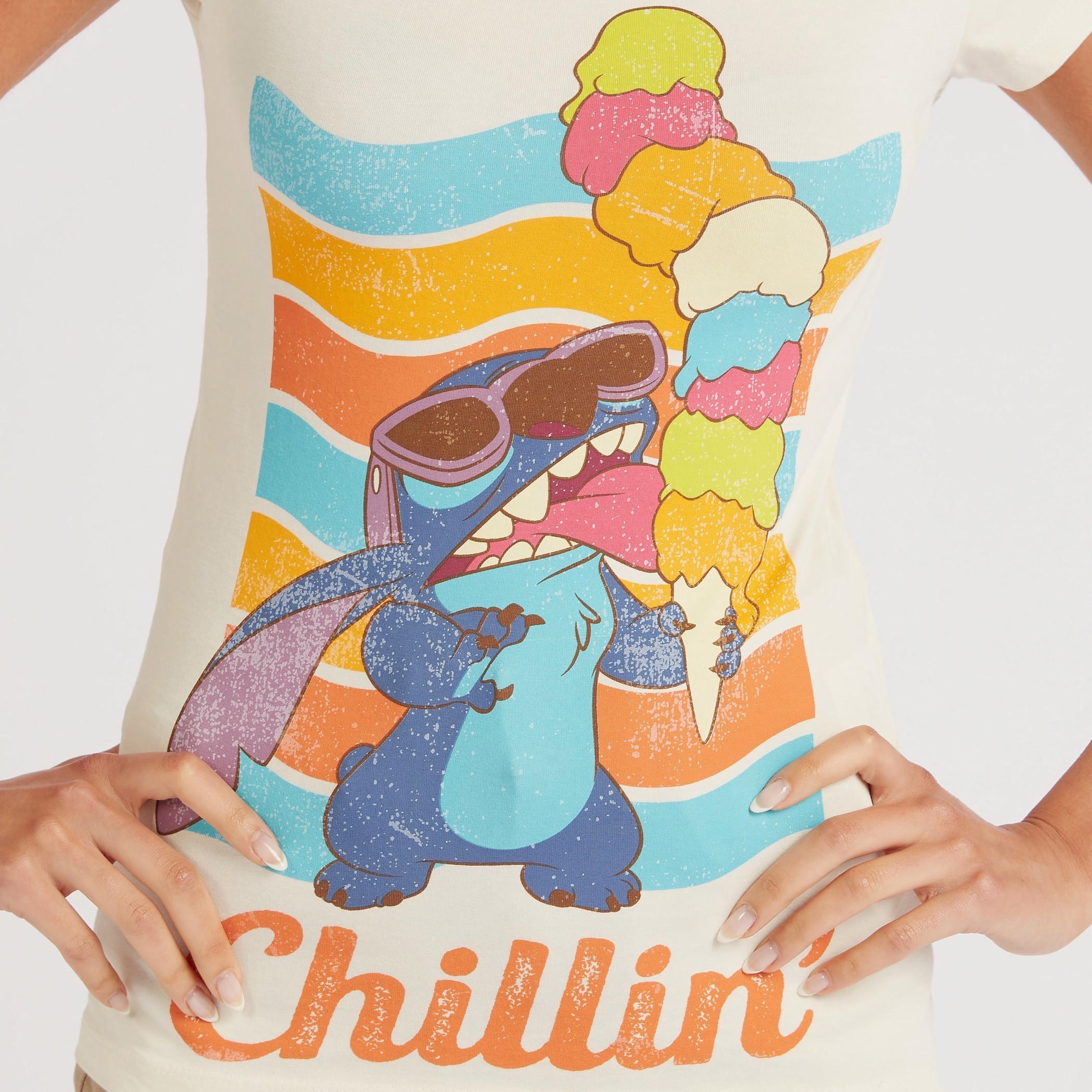تيشيرت بياقة ضيقة وأكمام كاب وطبعات-women-clothing-tshirts-image-3
