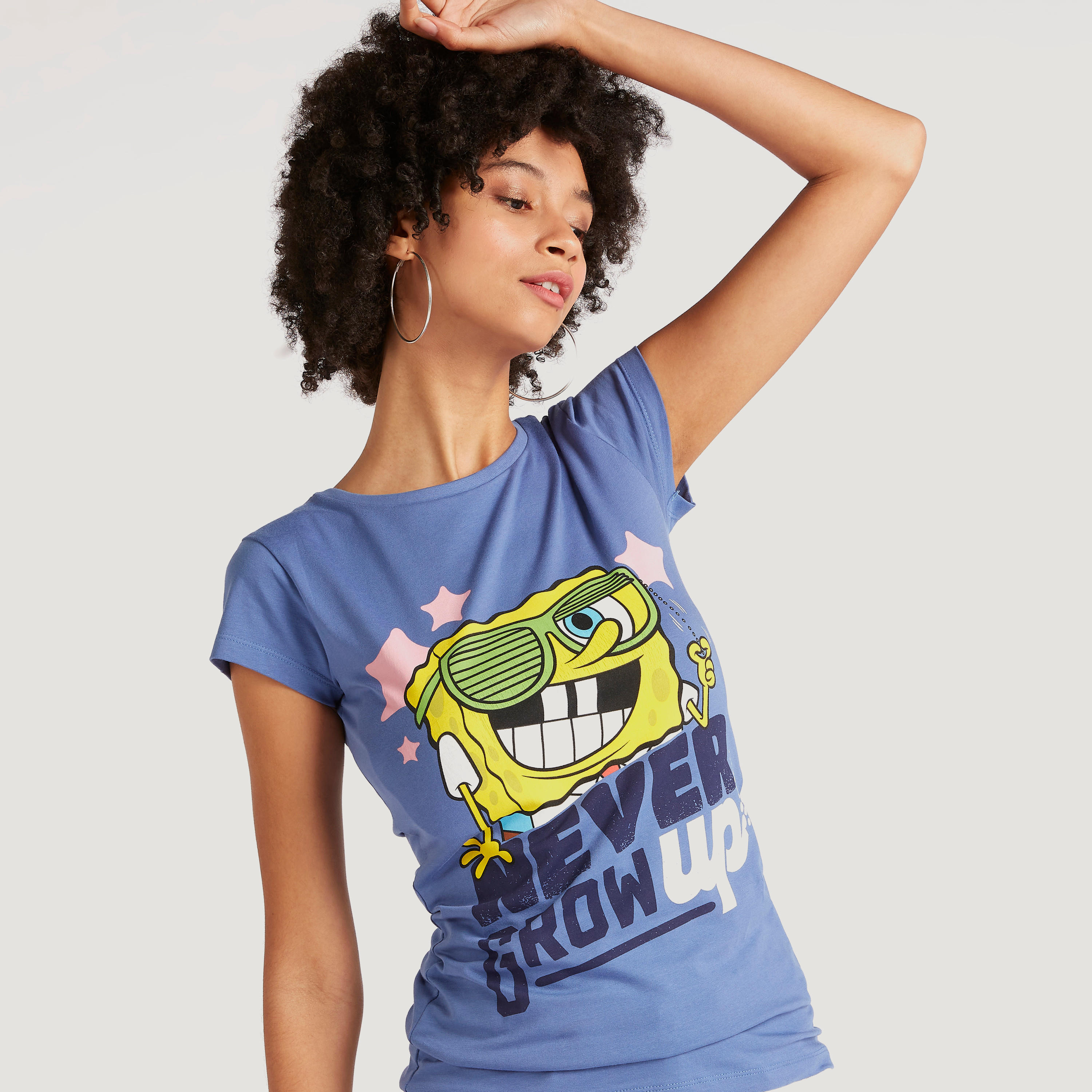 تيشيرت بياقة ضيقة وأكمام كاب وطبعات سبونج بوب-women-clothing-tshirts-image-1