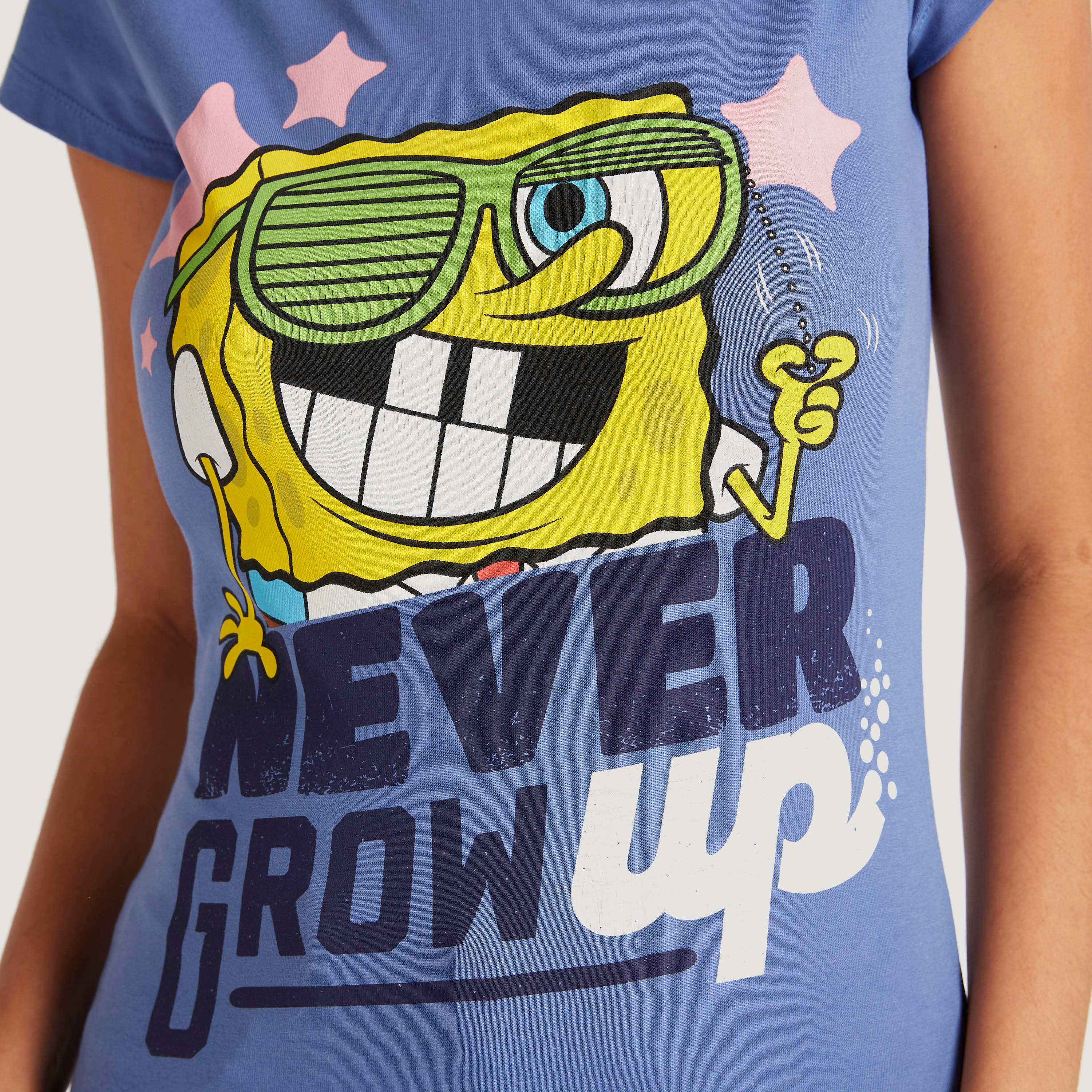 تيشيرت بياقة ضيقة وأكمام كاب وطبعات سبونج بوب-women-clothing-tshirts-image-3