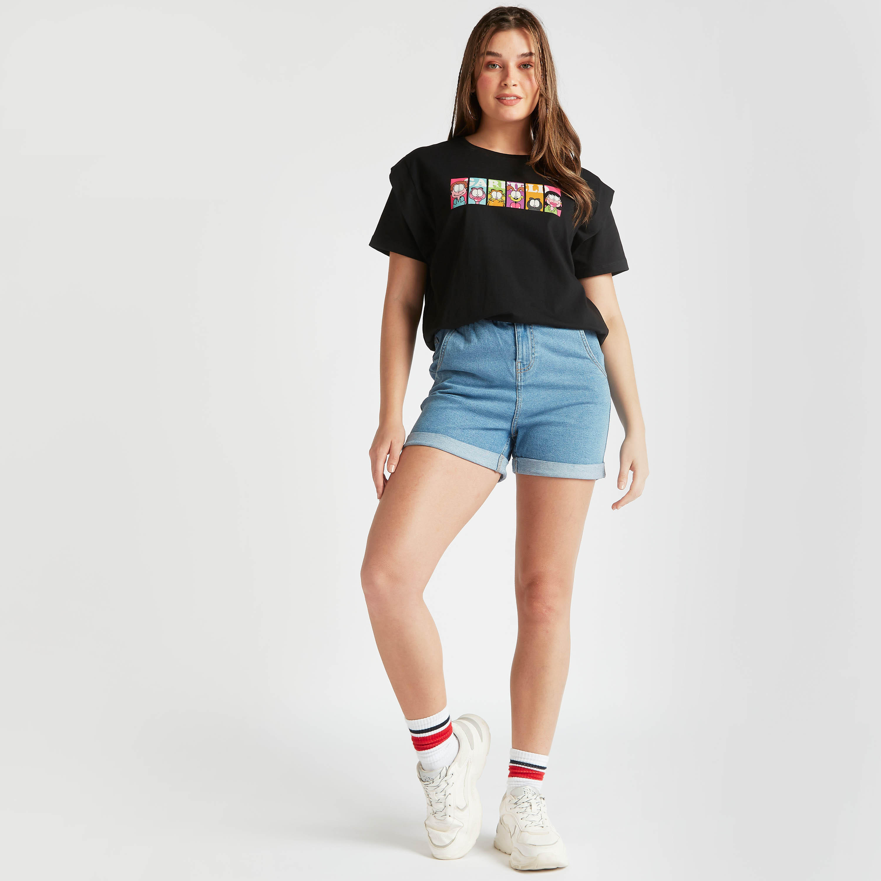 تيشيرت بياقة ضيّقة وأكمام قصيرة وطبعات غارفيلد-women-clothing-tshirts-image-2