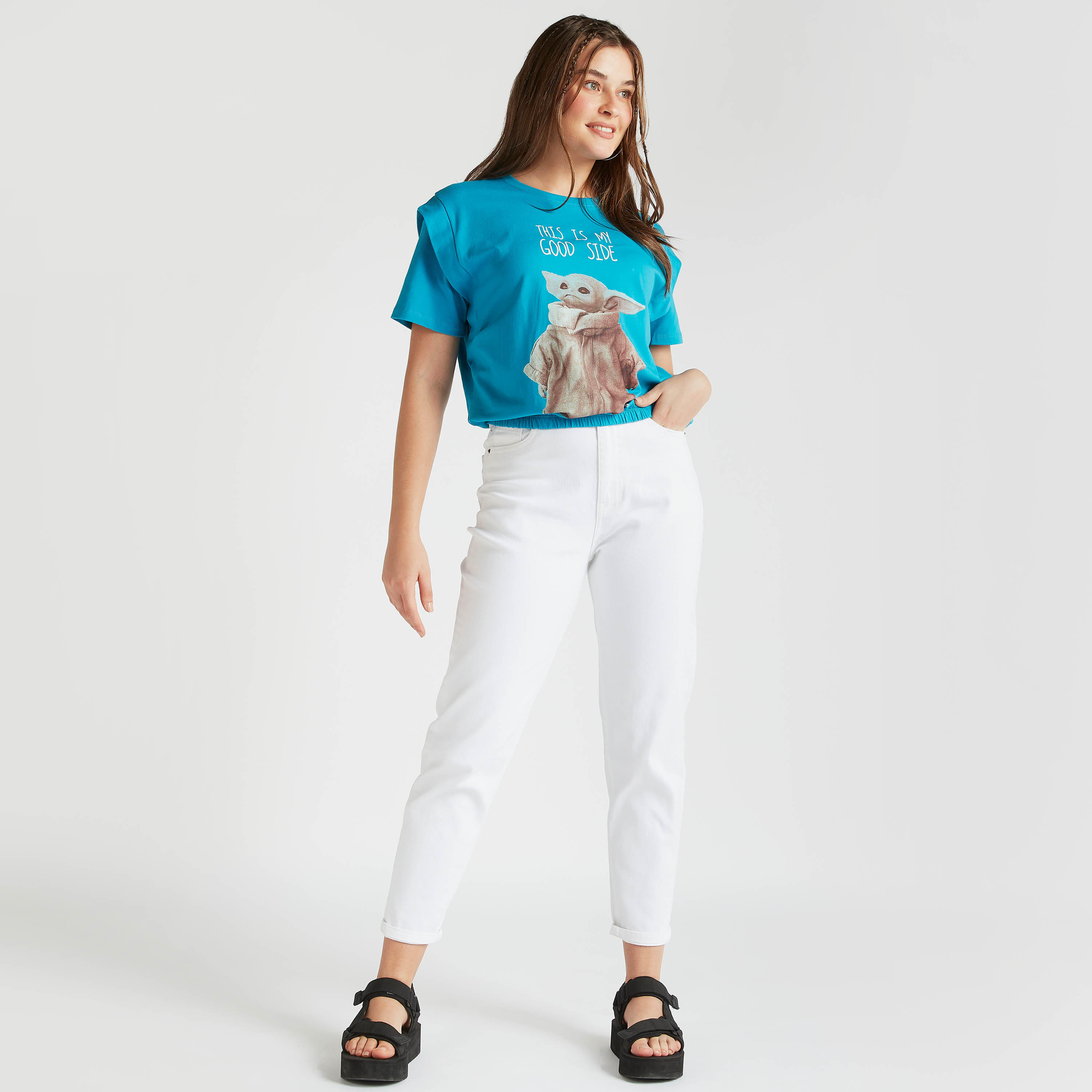 تيشيرت بياقة مستديرة وأكمام قصيرة وطبعات بيبي يودا-women-clothing-tshirts-image-2