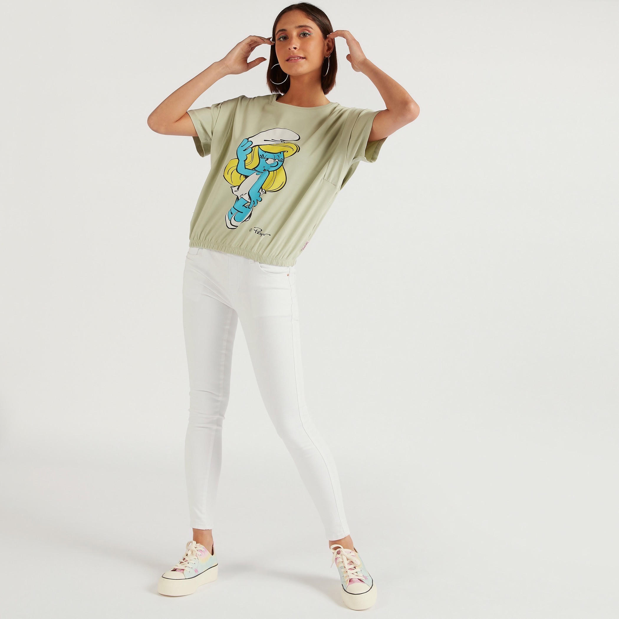 تيشيرت بياقة ضيّقة وأكمام قصيرة وطبعات السنافر-women-clothing-tshirts-image-2