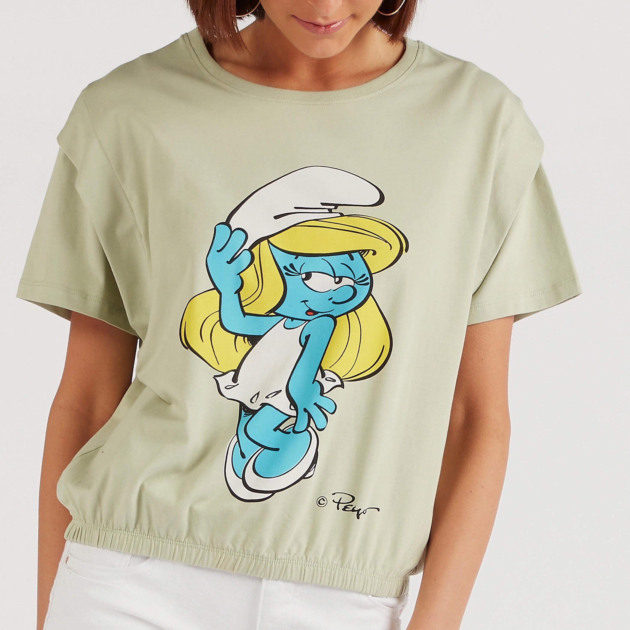 تيشيرت بياقة ضيّقة وأكمام قصيرة وطبعات السنافر-women-clothing-tshirts-image-3