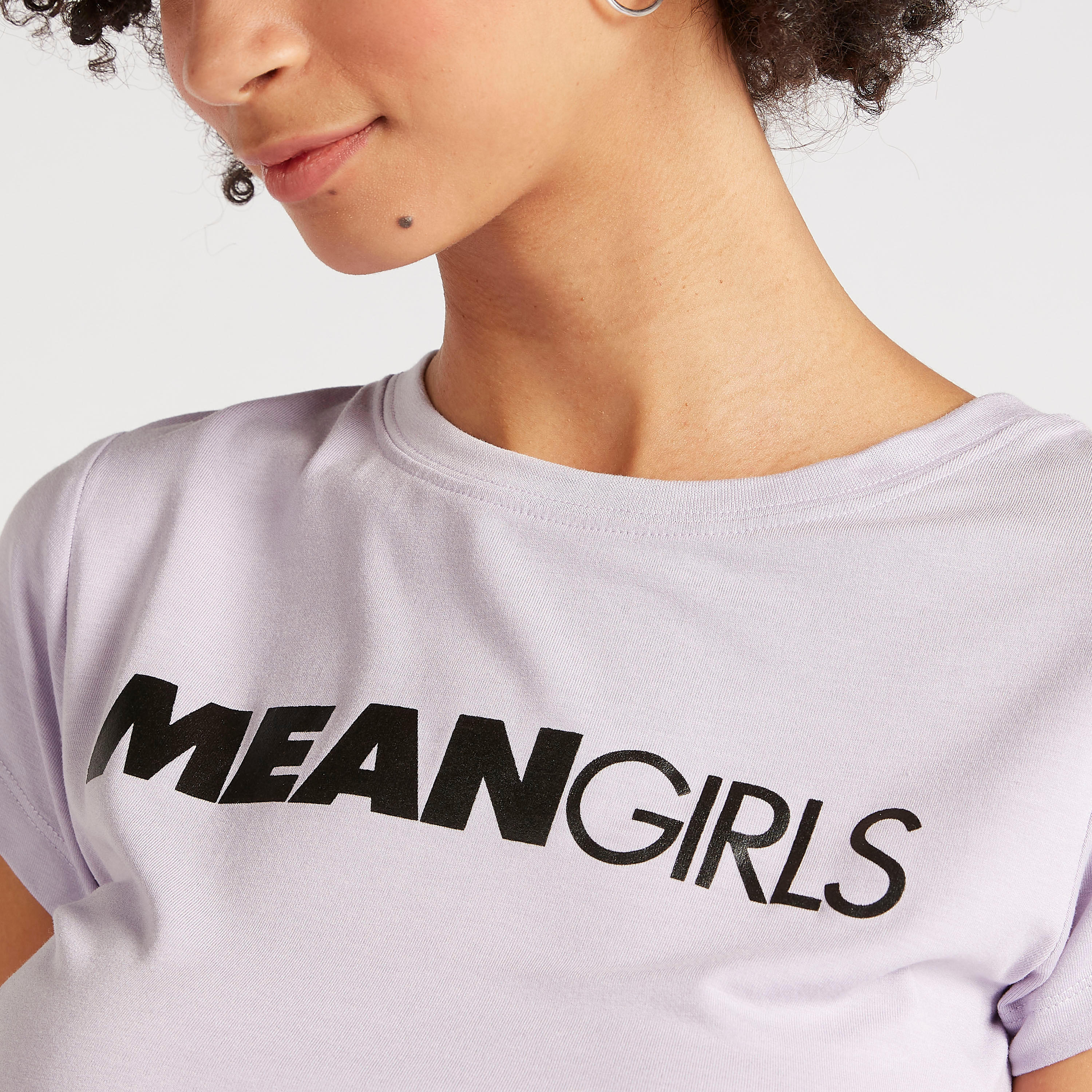 تيشيرت بياقة ضيّقة وأكمام كاب وطبعات-women-clothing-tshirts-image-3