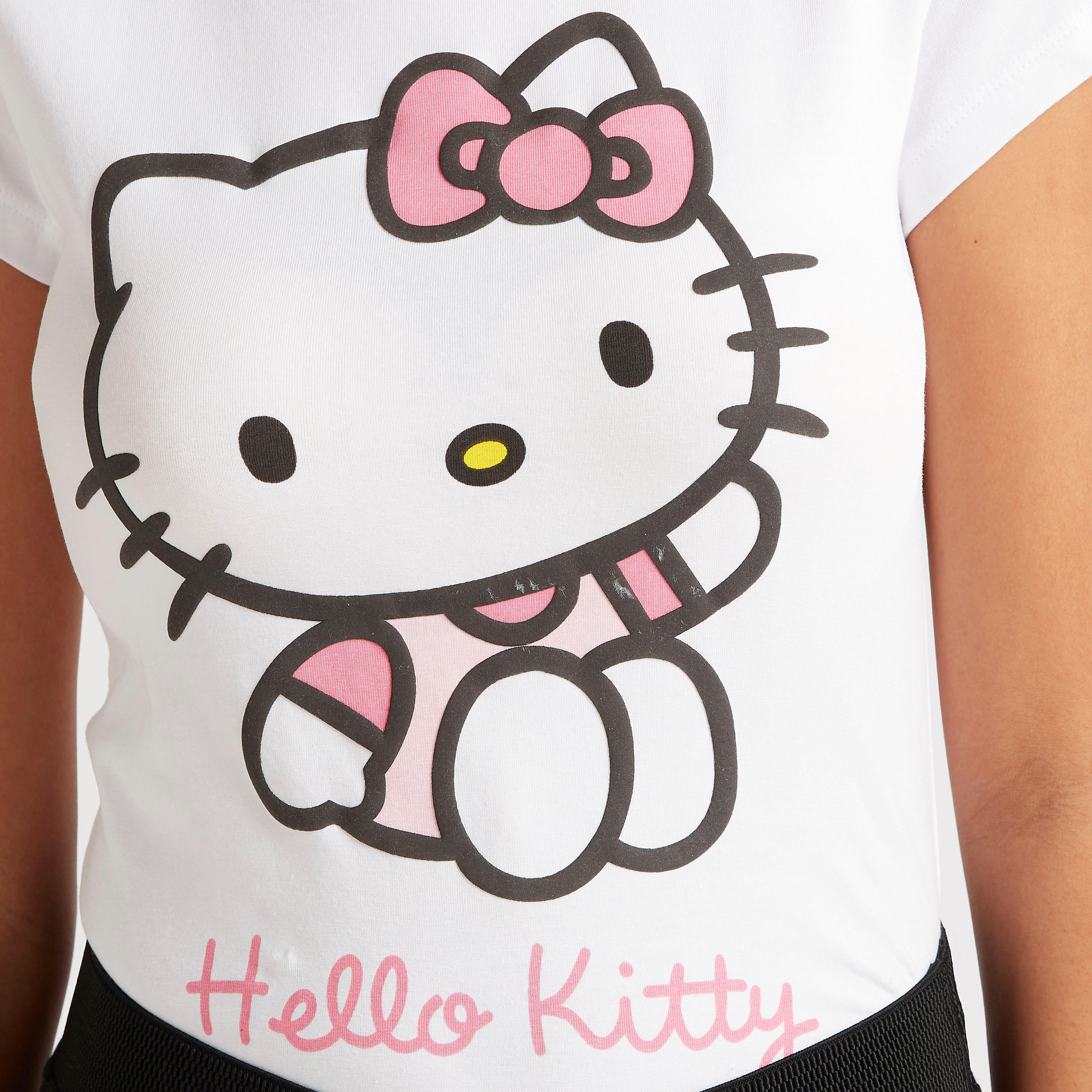 تيشيرت بياقة ضيّقة وأكمام كاب وطبعات هالو كيتي-women-clothing-tshirts-image-3