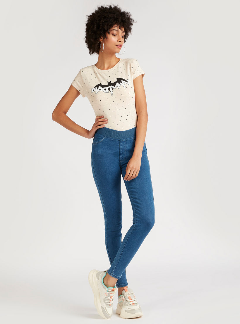 تيشيرت بياقة ضيّقة وأكمام كاب وطبعات باتمان-women-clothing-tshirts-image-3