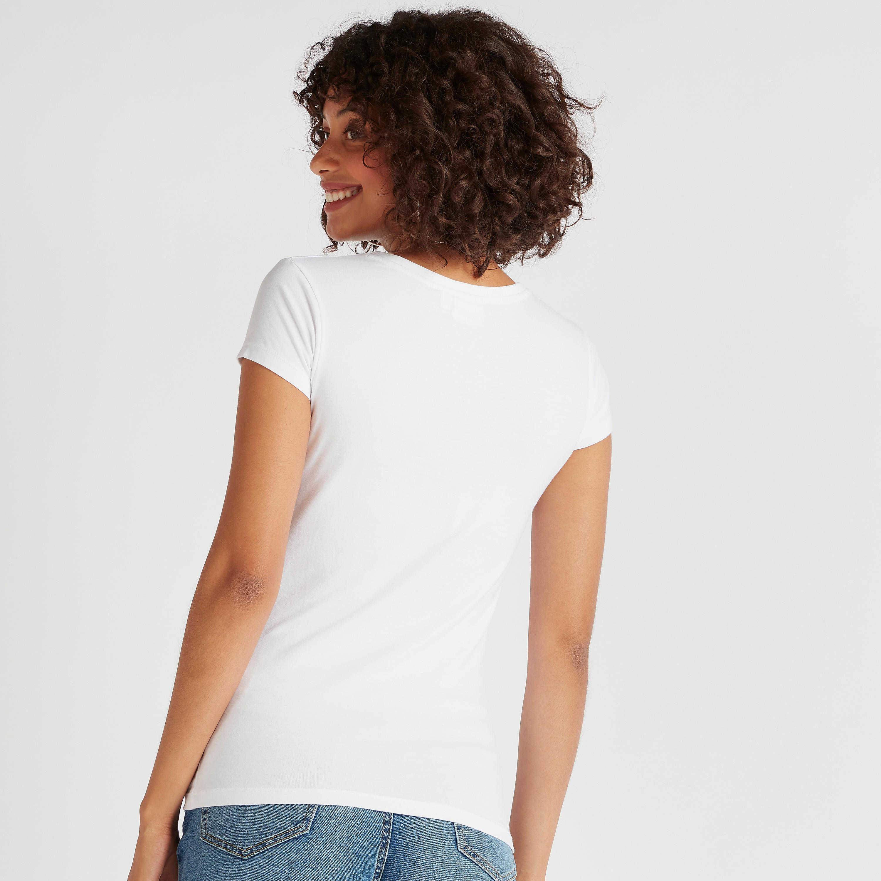 تيشيرت بياقة ضيقة وأكمام كاب وطبعات داك دونالد-women-clothing-tshirts-image-4