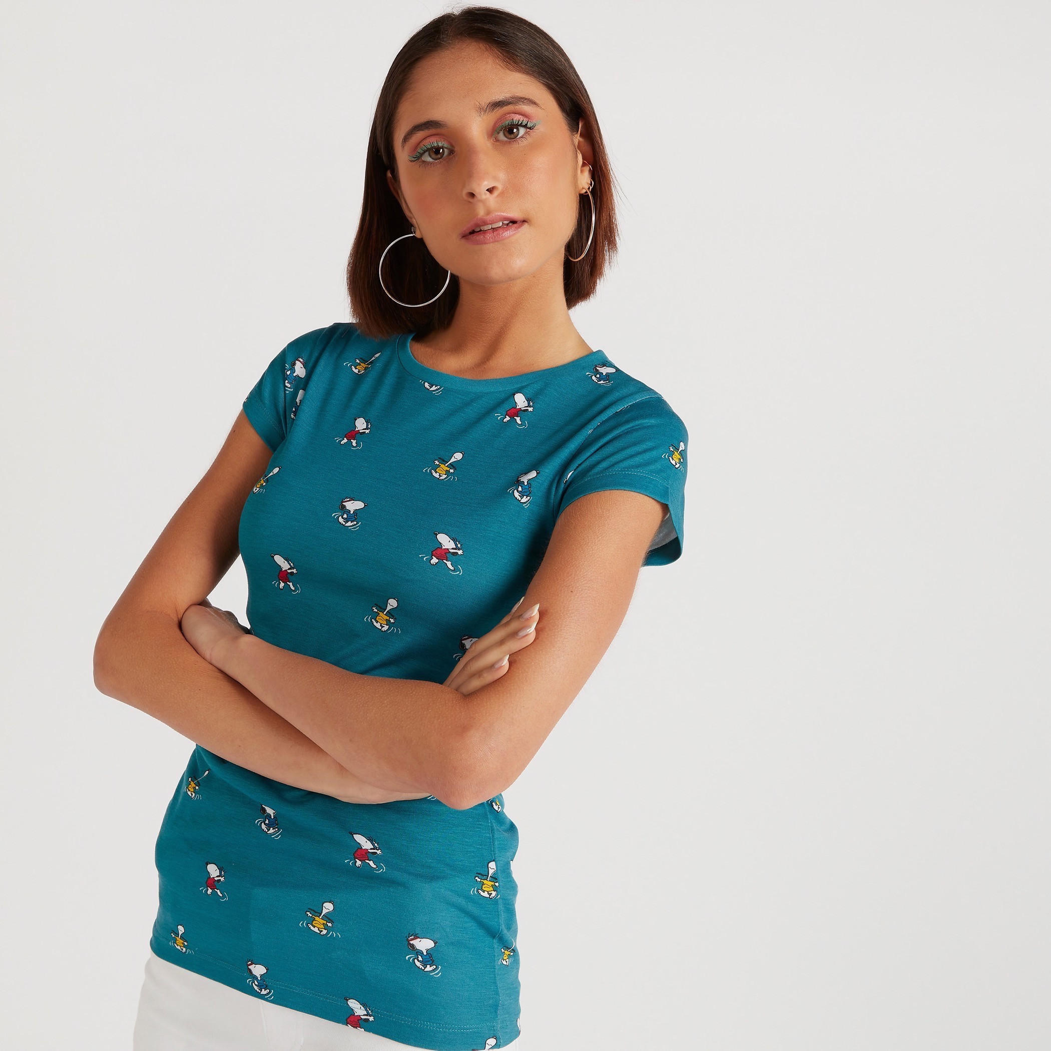 تيشيرت بياقة ضيّقة وأكمام كاب وطبعات-women-clothing-tshirts-image-1